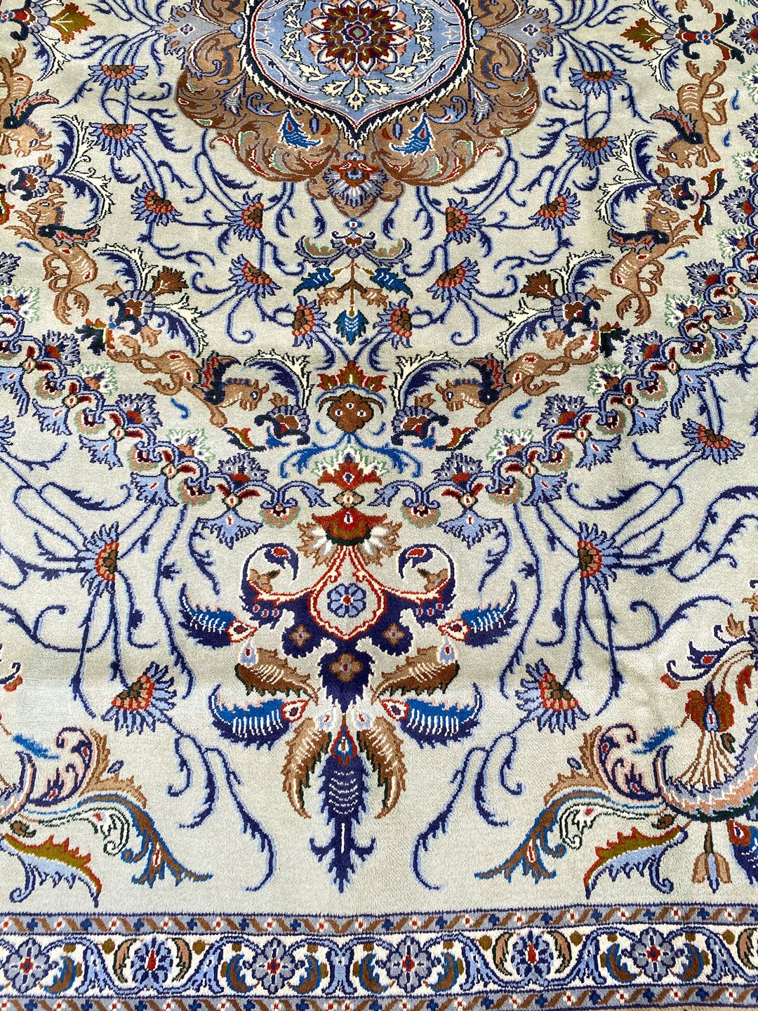 3.6x2.5M Mood Persian Rug - Image 6