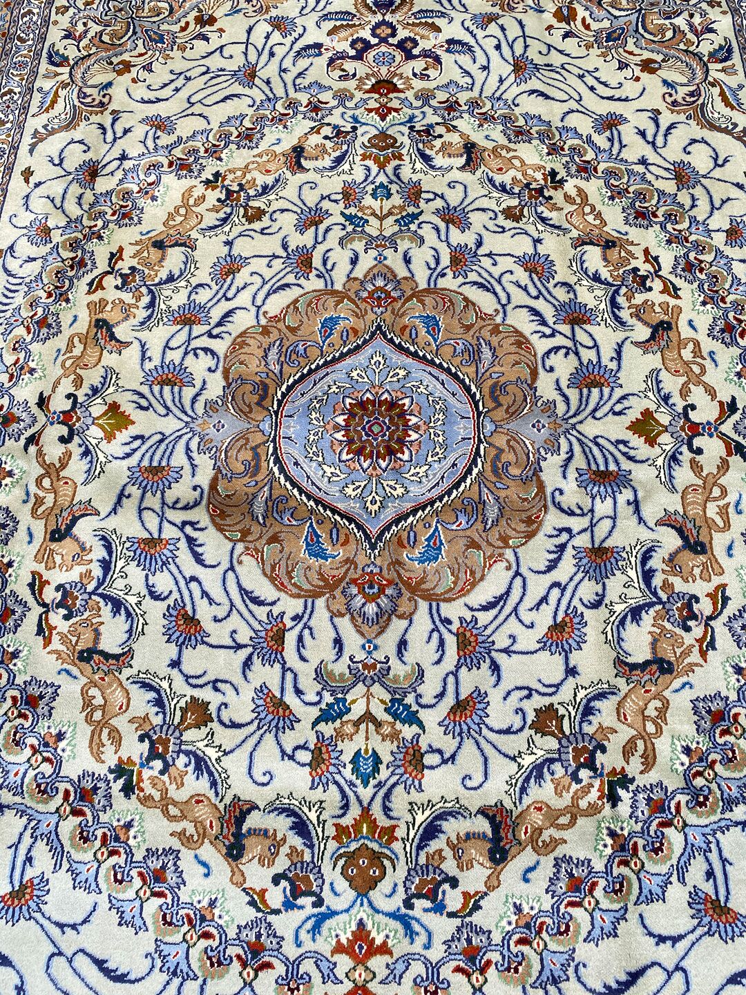 3.6x2.5M Mood Persian Rug - Image 3