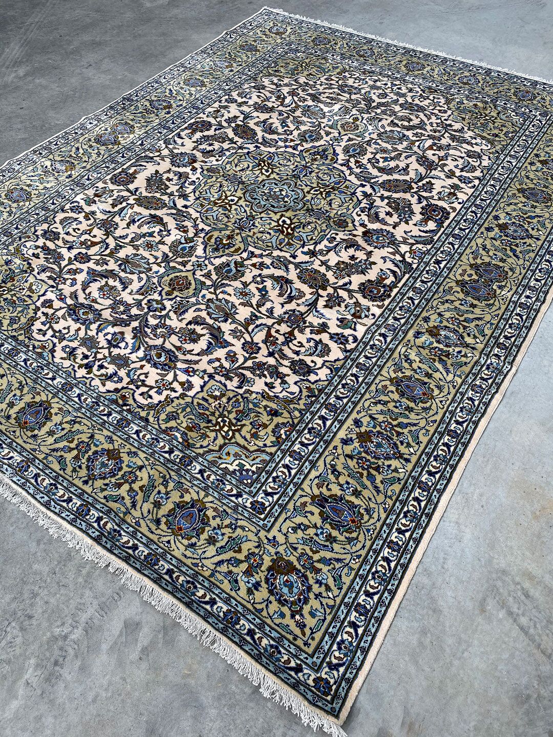 3.3x2.5M Beige Persian Kashan - Image 3
