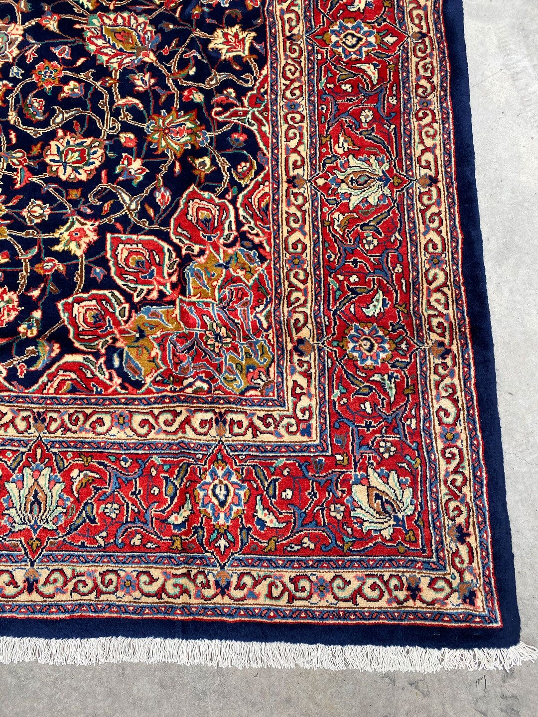 3.2x2.2M Arabesque Sarough Rug - Image 3