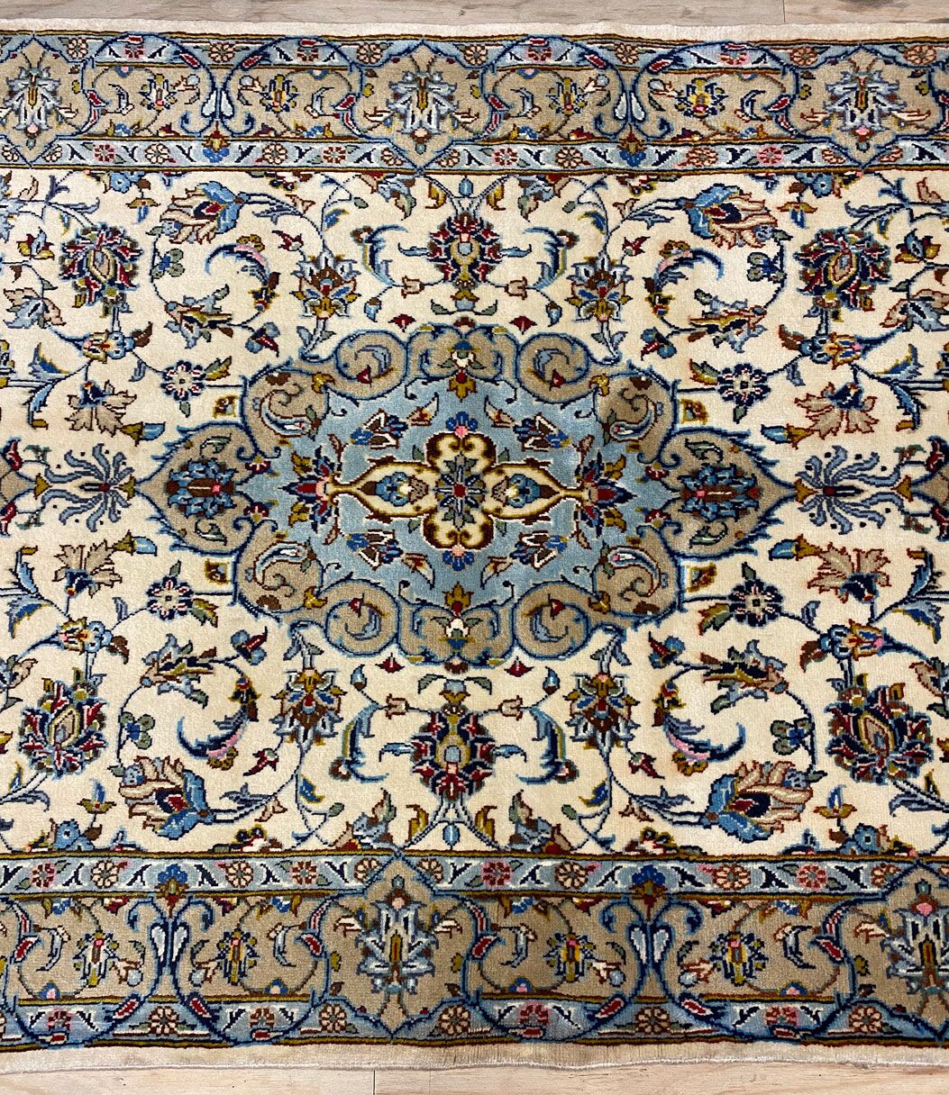1.5x1M Signed Beige Persian Kashan Rug - Image 3