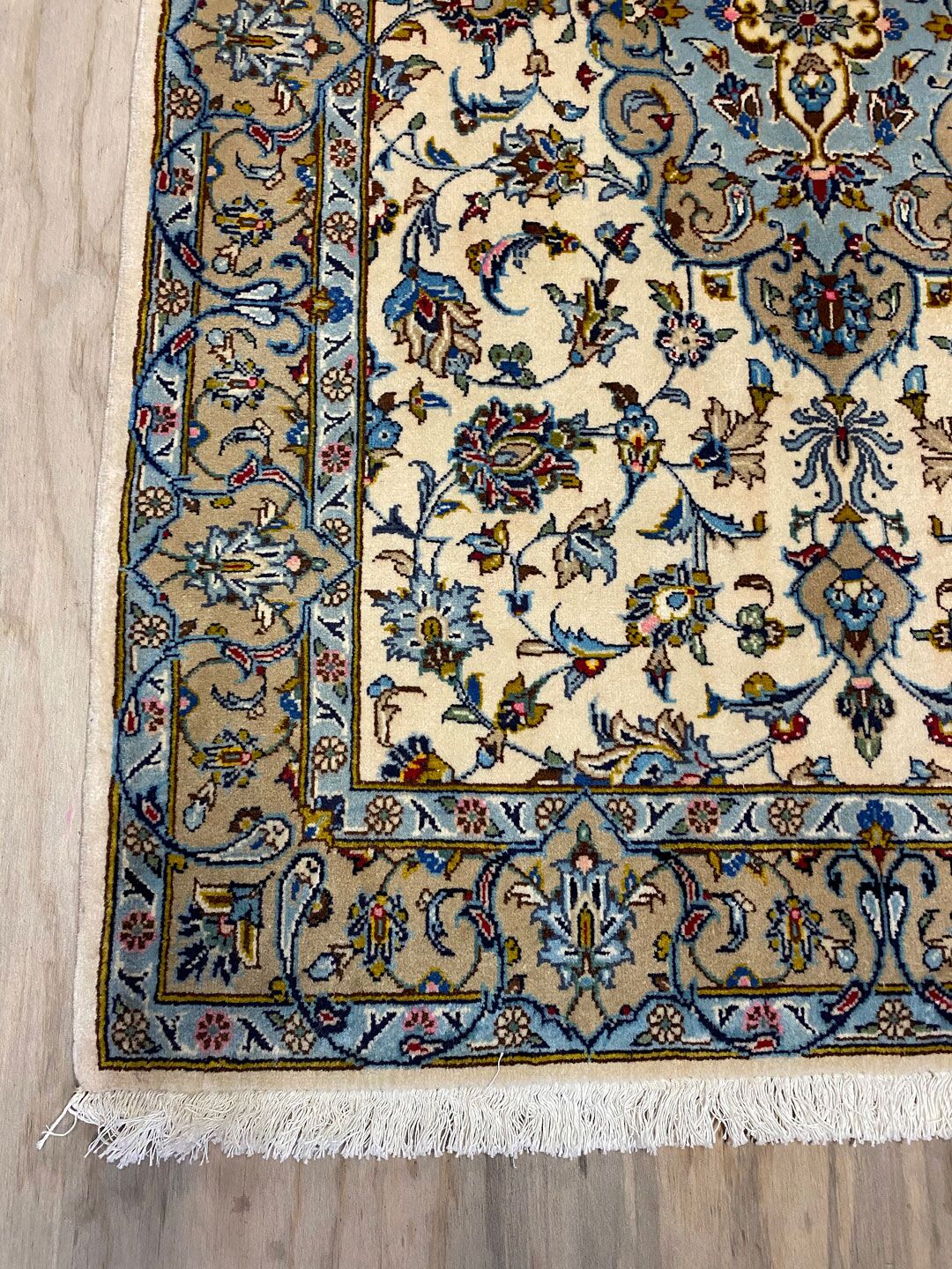 1.5x1M Signed Beige Persian Kashan Rug - Image 4