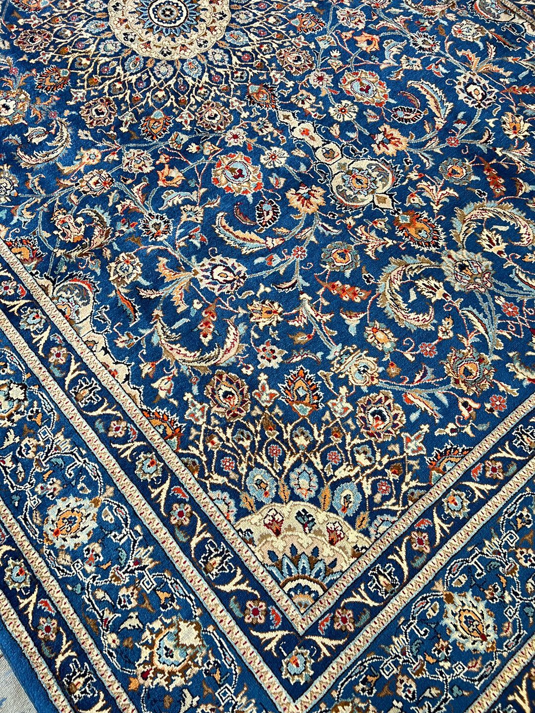 3.1x2M Lamb's wool Kashmar Rug - Image 9