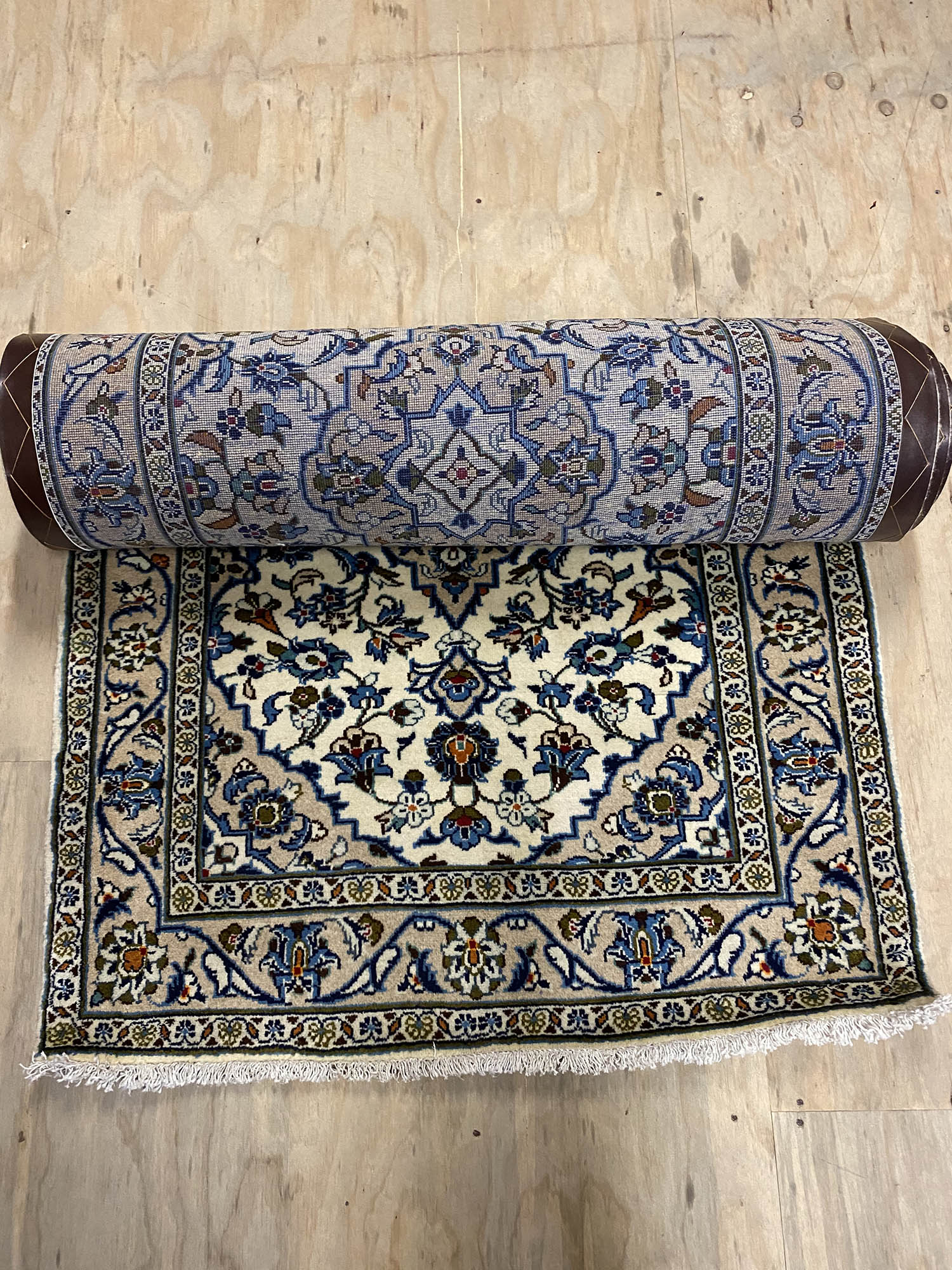 5M Traditional Kashan Runner - Image 8