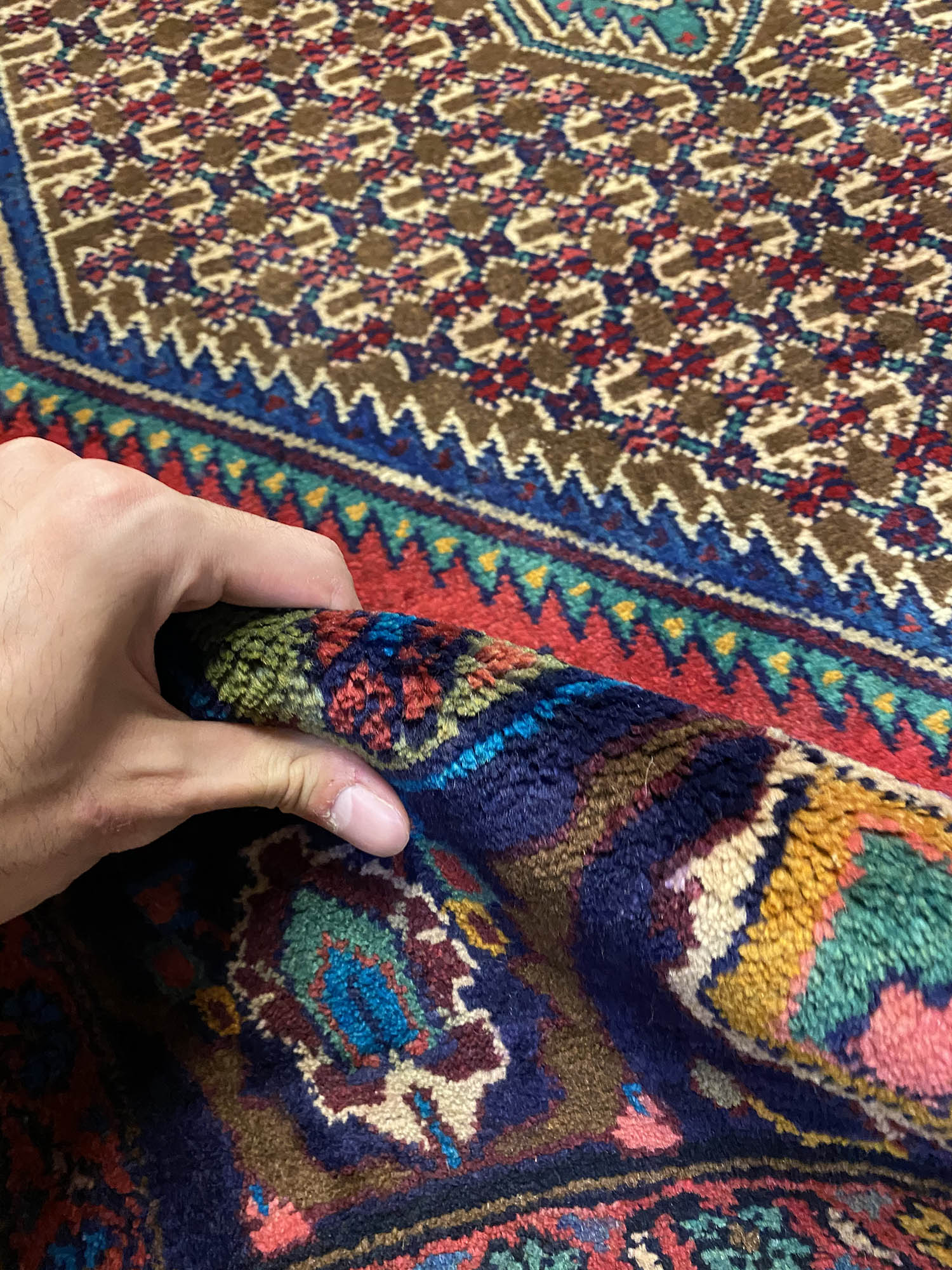 3.2x1.1M Fine Koliai Rug - Image 6