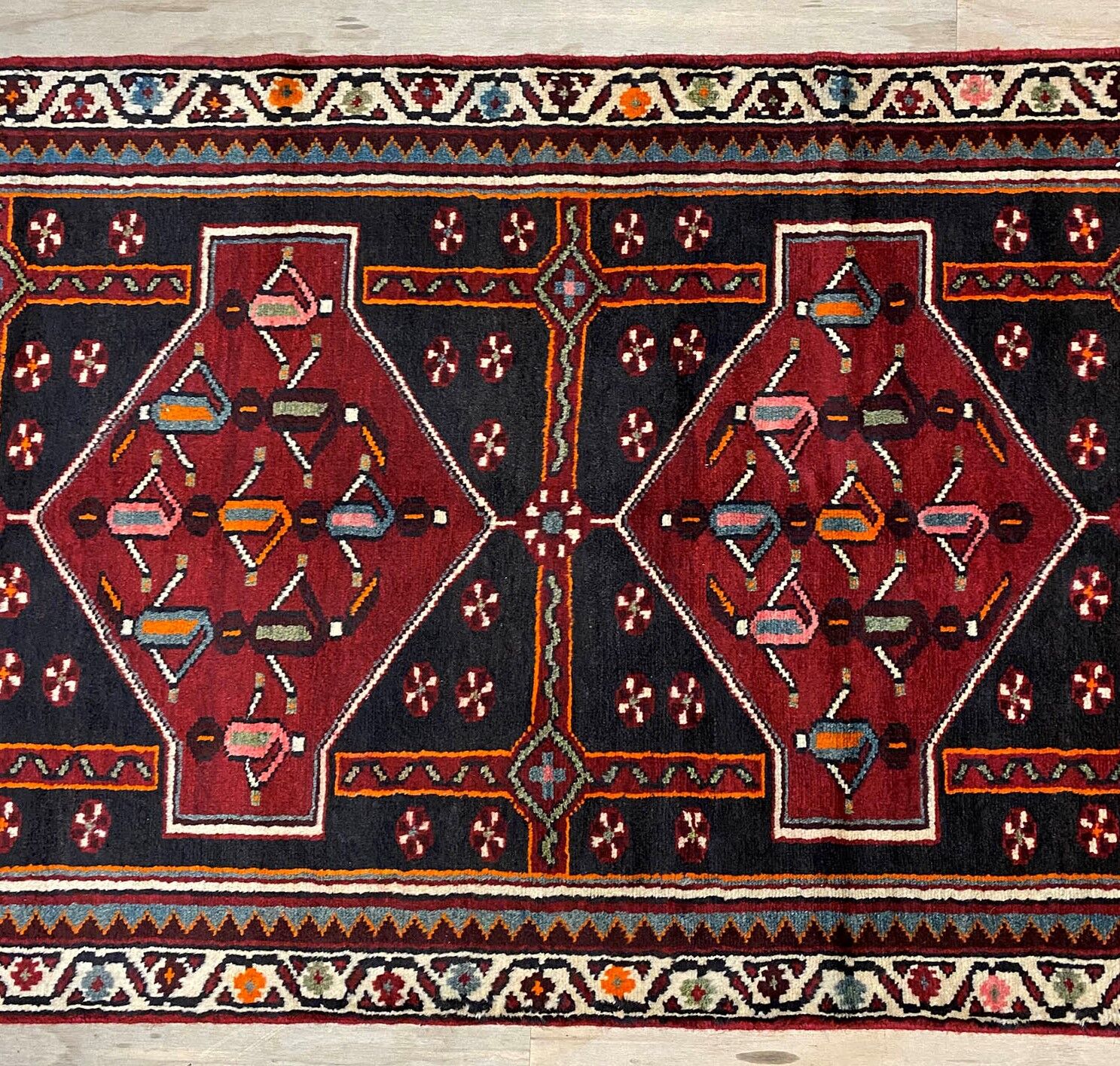 3M Hamedan Persian Runner - Image 3