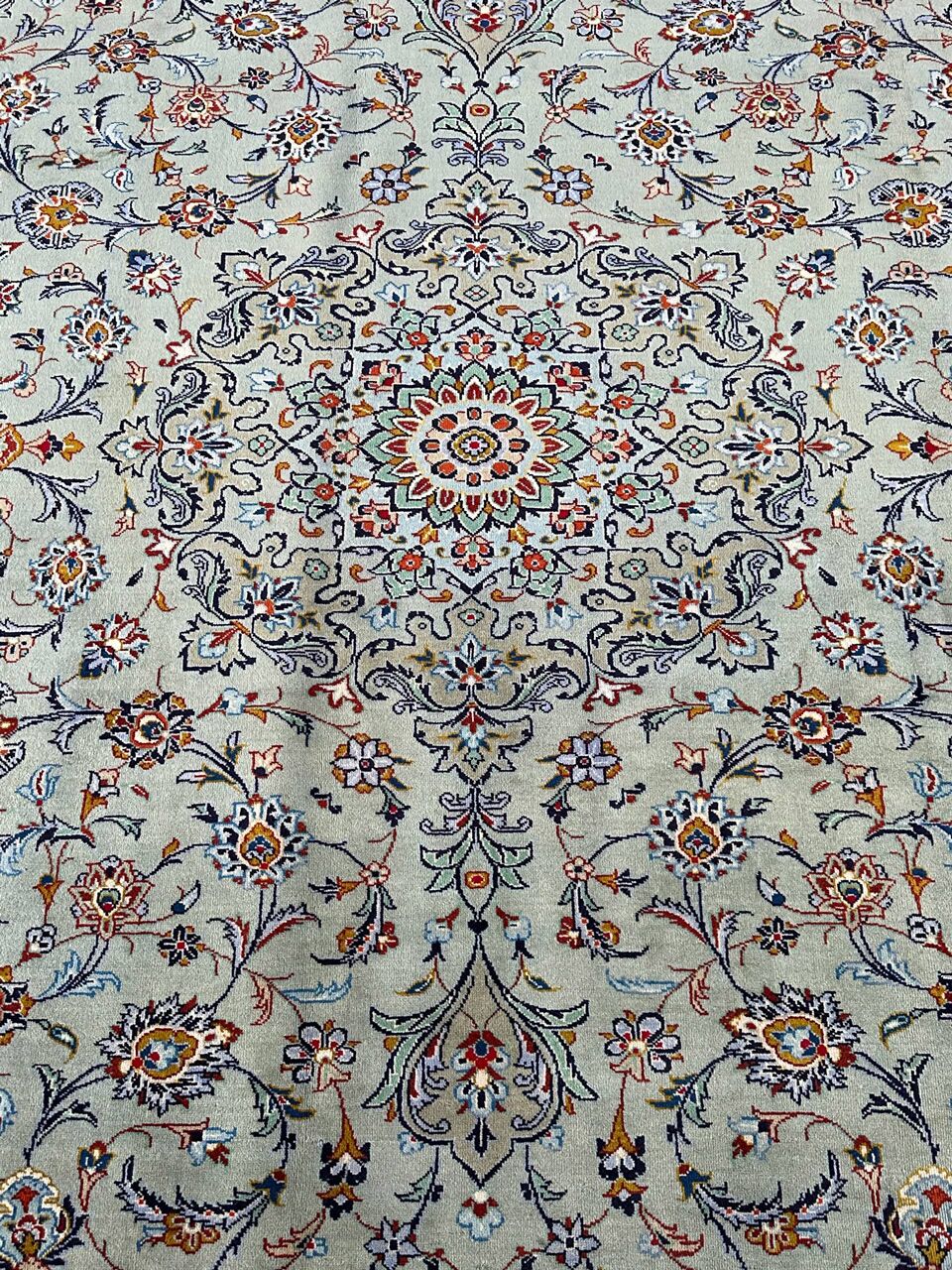 4x3M Fine Pistachio Tone Persian Kashan - Image 4