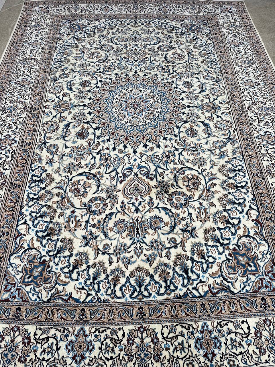 3.5x2.5M Fine Silkinlaid Rug Nain (9La) - Image 2