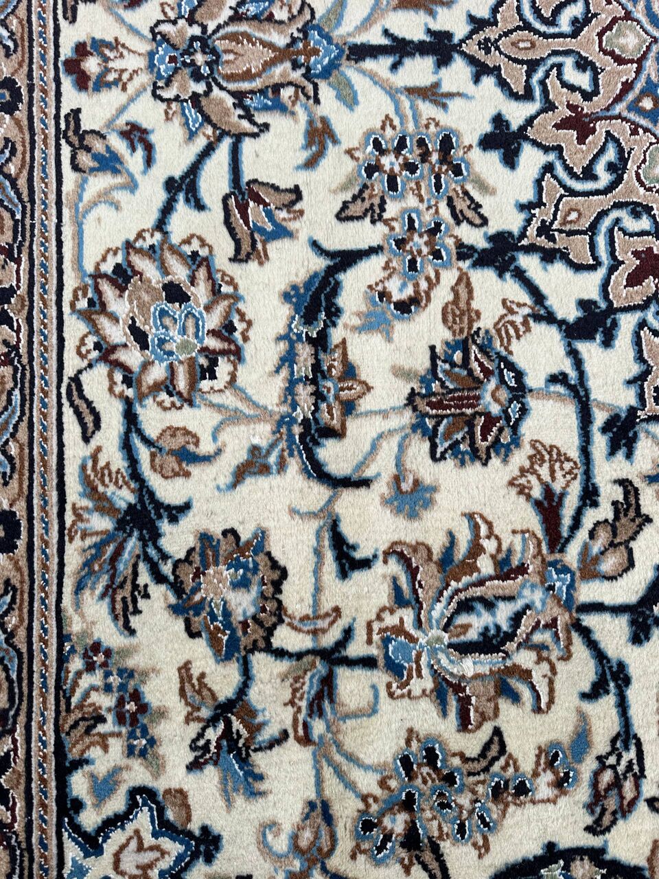 3.5x2.5M Fine Silkinlaid Rug Nain (9La) - Image 4