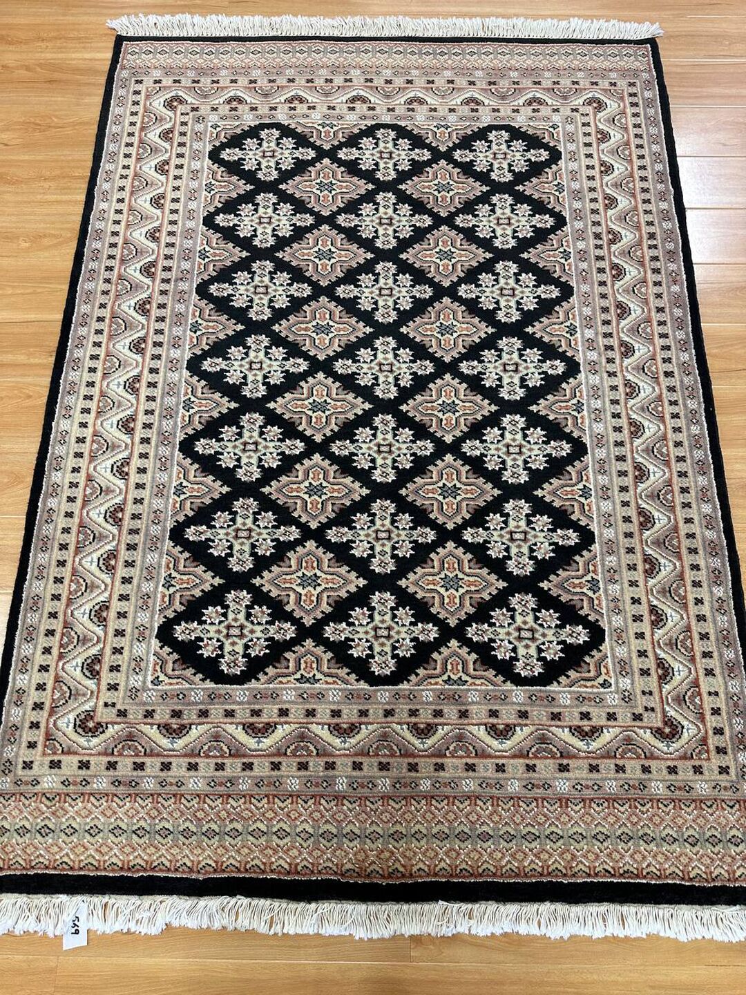 1.7x1.2 M Handmade Pakistani Rug - Image 2