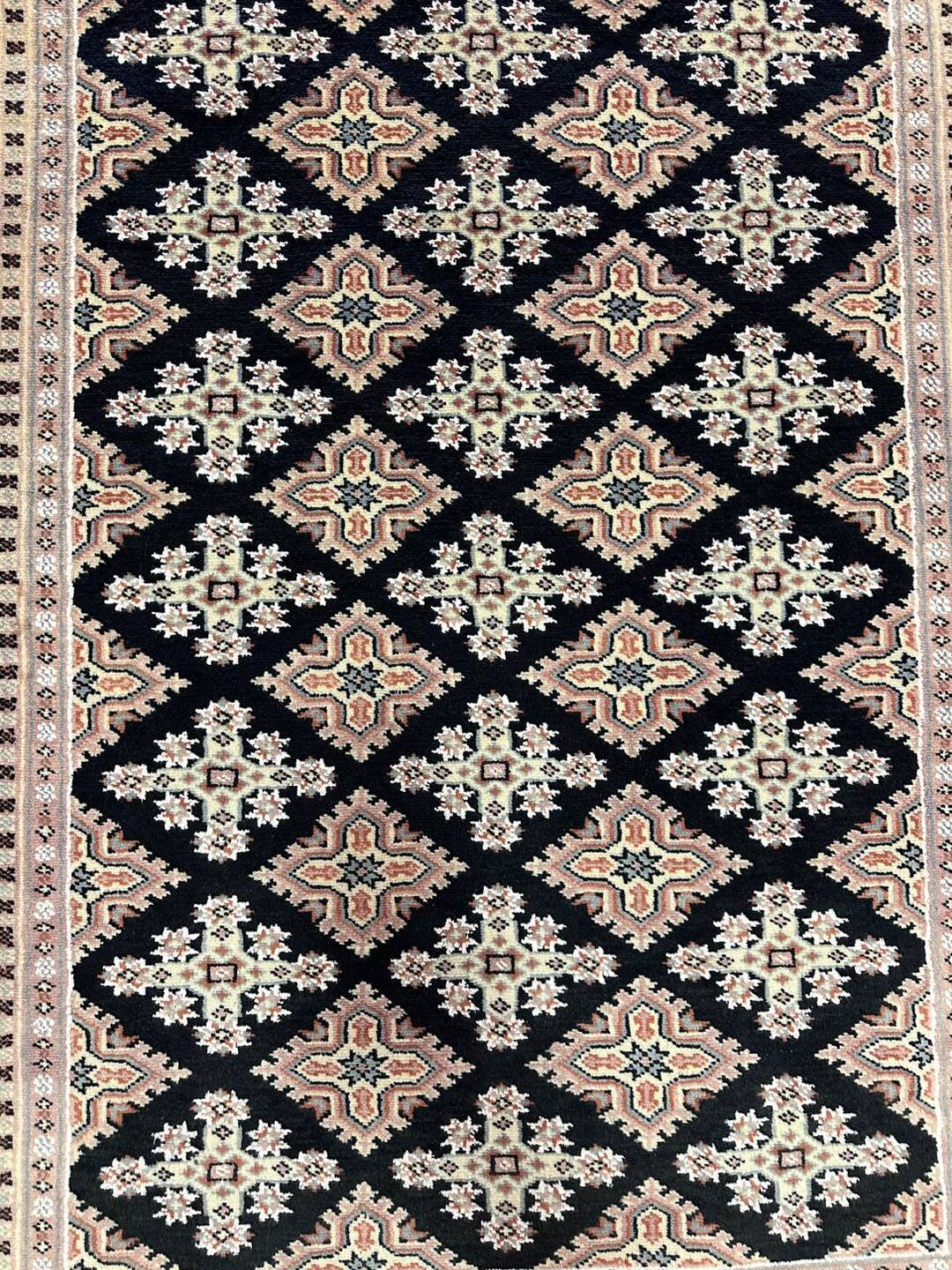 1.7x1.2 M Handmade Pakistani Rug - Image 5