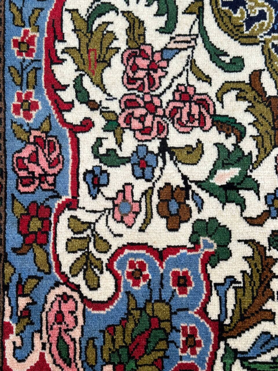 1.6x1M Persian Bijar Rug - Image 6