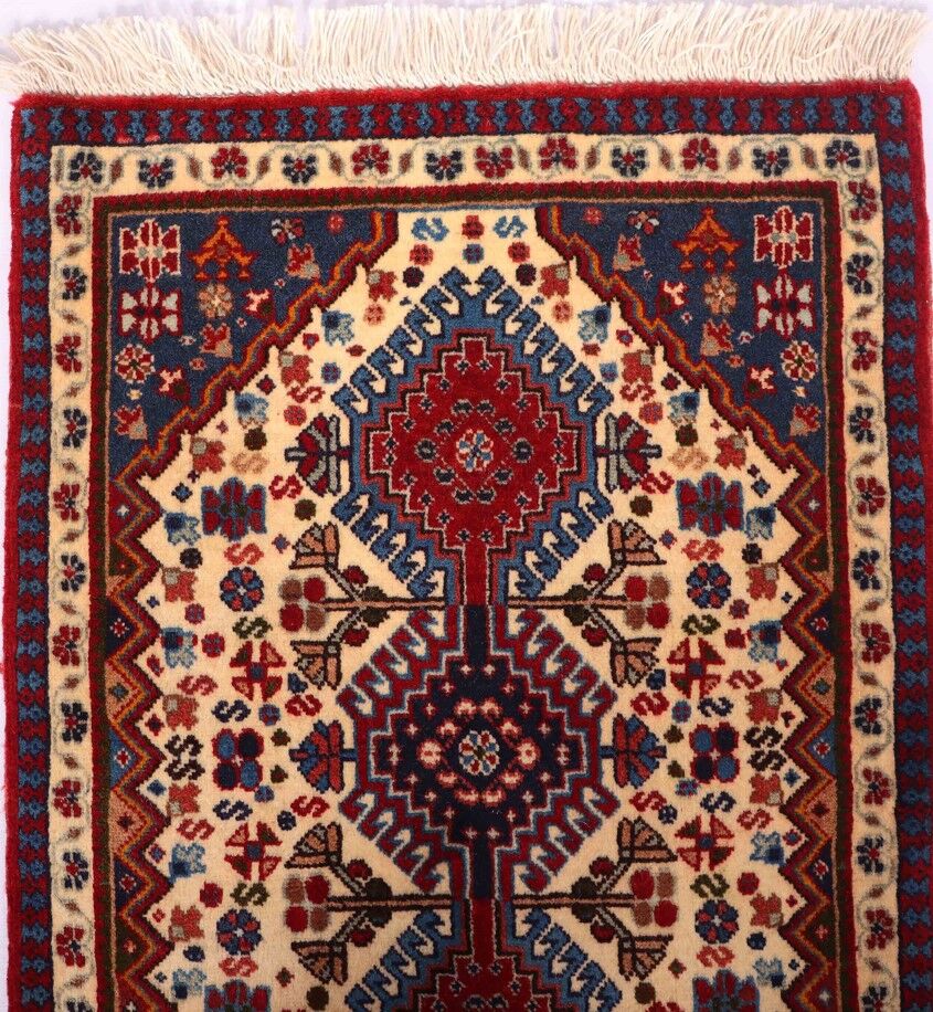 0.9x0.6M Persian Yalameh Rug - Image 3