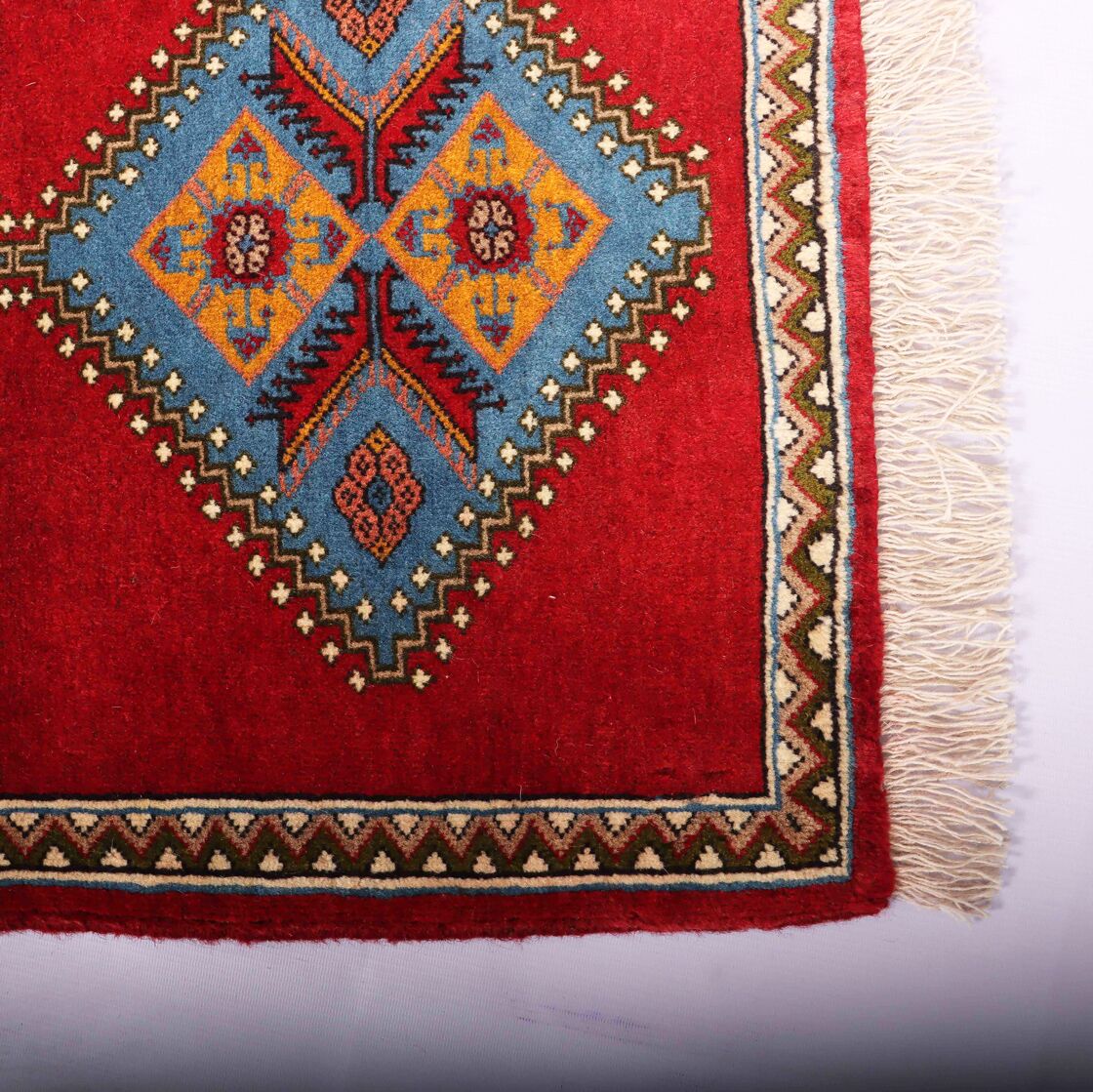 0.9x0.6M Persian Yalameh Rug - Image 3