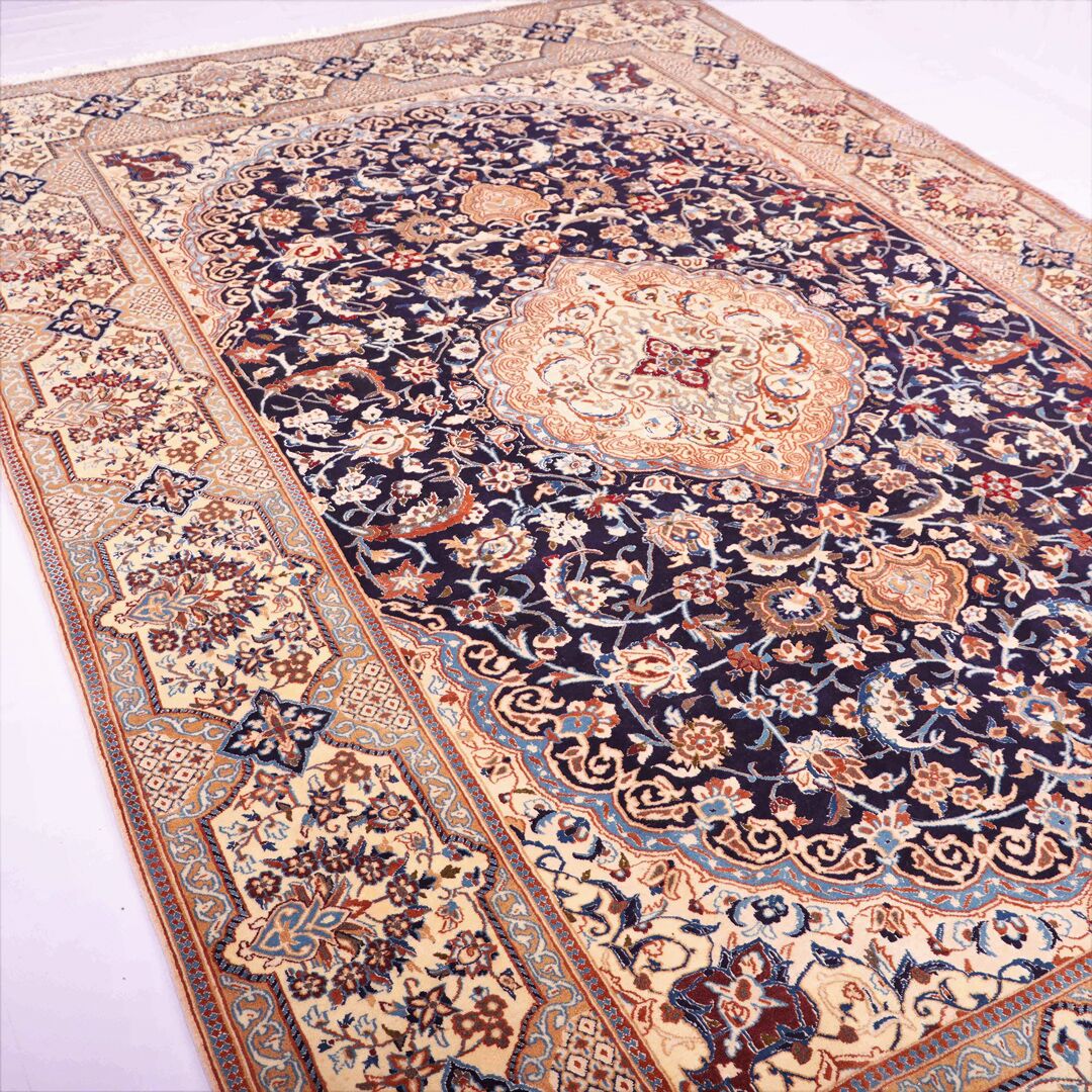 3.7x2.4M Silkinlaid Nain Rug - Image 6