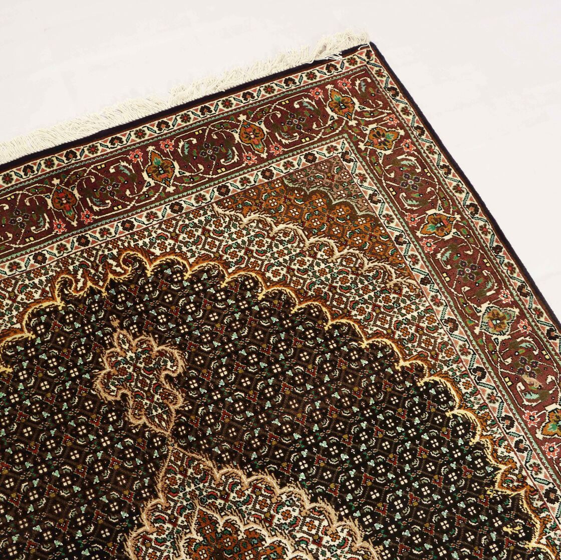 2x1.5M Masterpiece Tabriz Rug (Fish Design) - Image 3