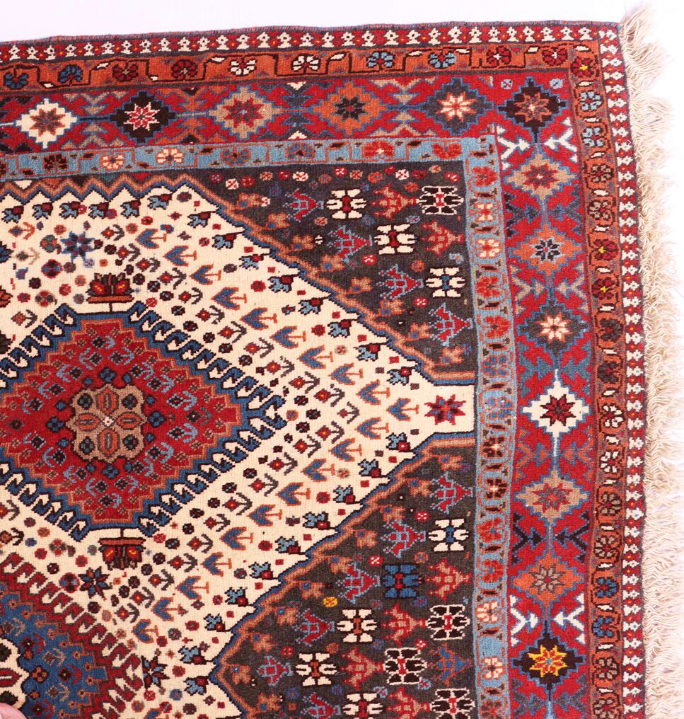 2.4x2M Stunning Persian Yalameh Rug - Image 4