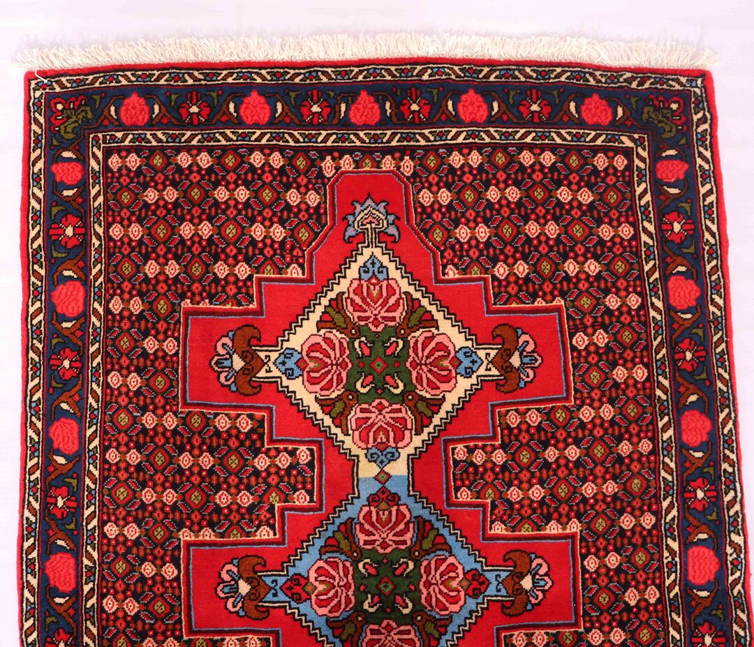 1.6X1M Kurdi Sanandaj Persian Rug - Image 4