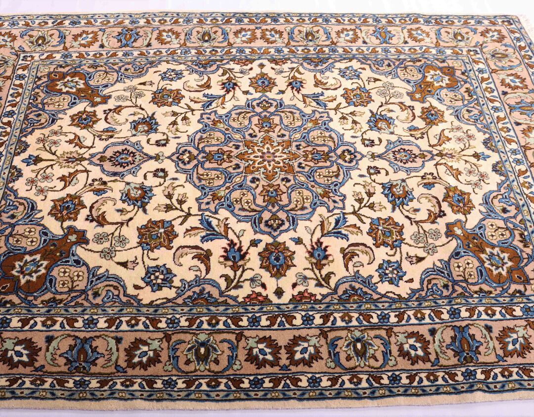 2.1x1.5M Fine Pistachio Kashmar Rug - Image 4