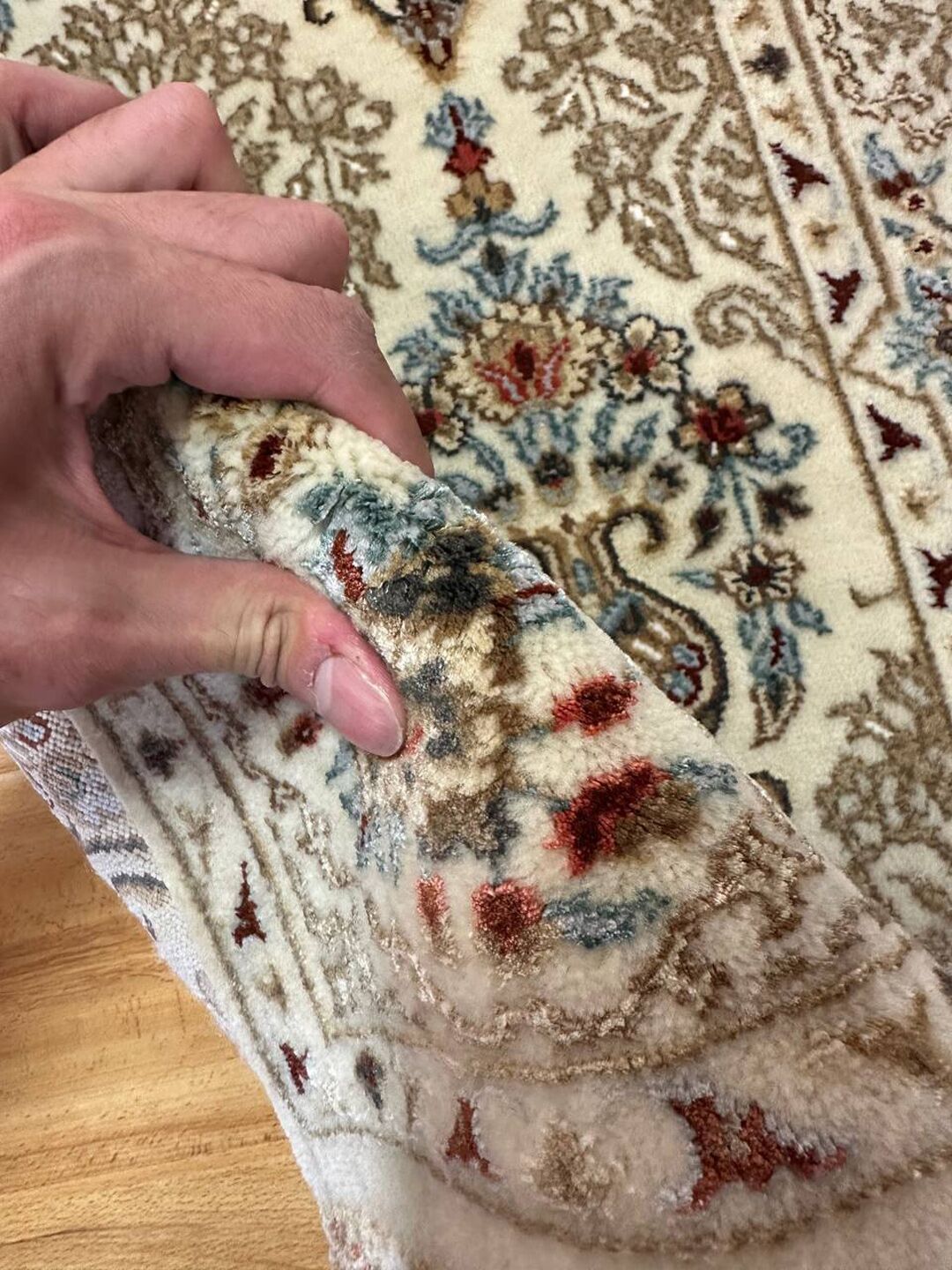 3m Masterpiece Handmade Wool and Silk Indian Runner - Image 4