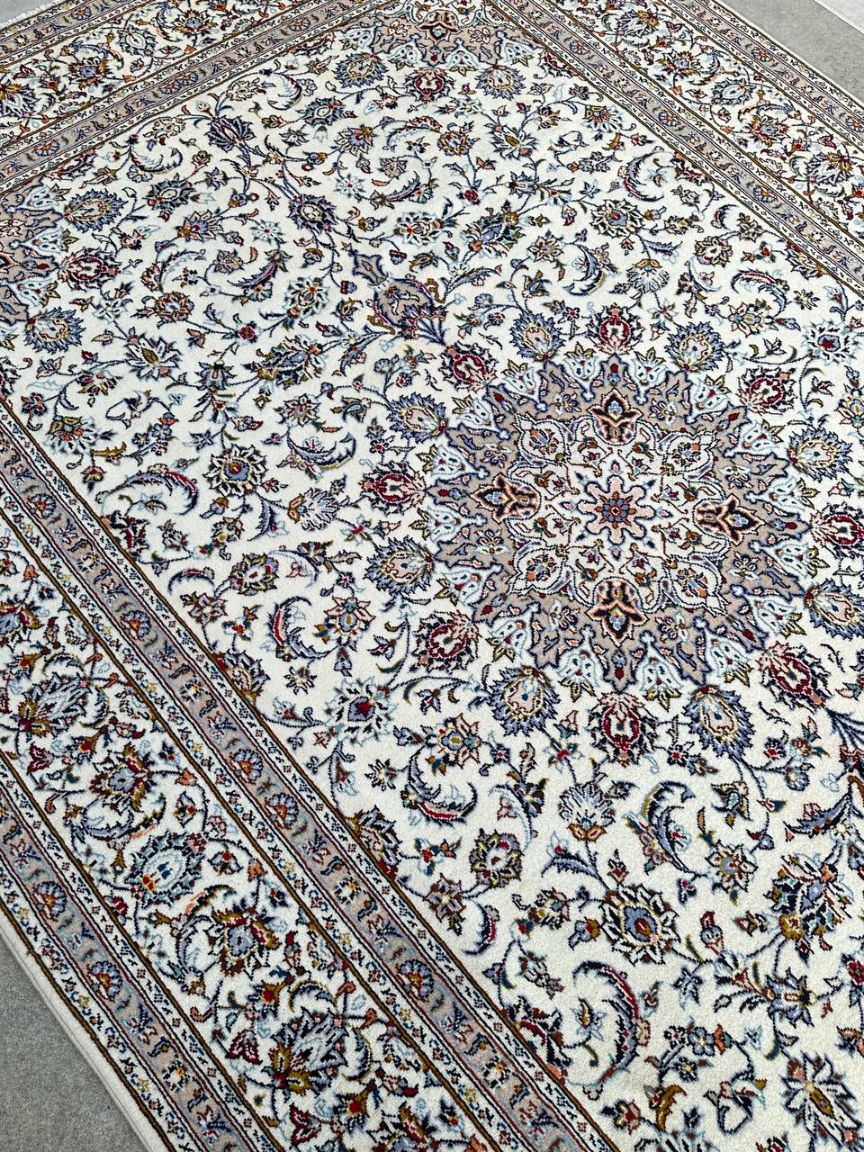 3x2M Beige Persian Kashan Rug - Image 4