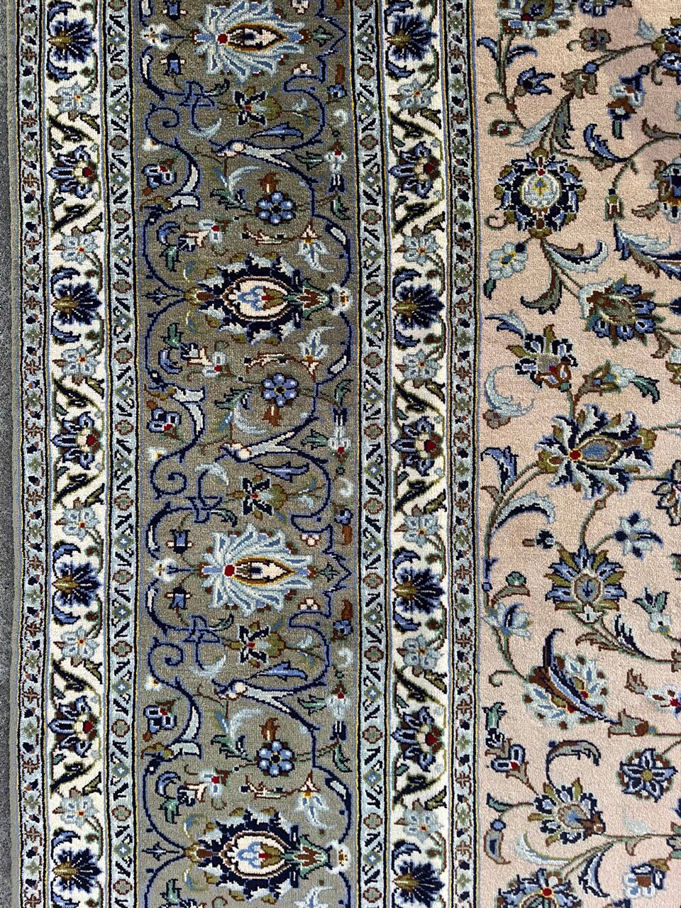 4x3M Signed Beige Kashan Rug - Image 9