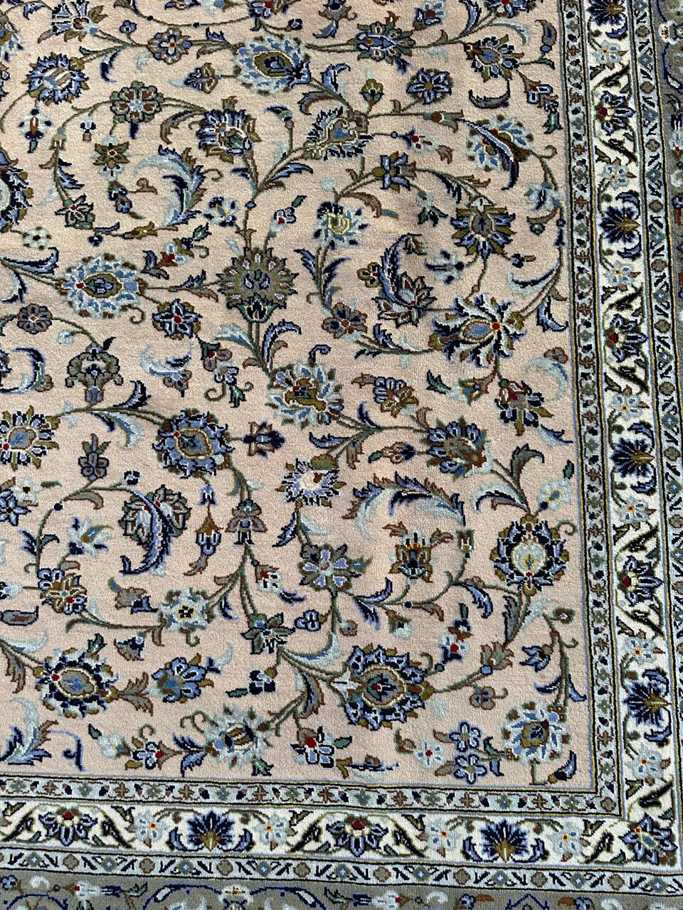 4x3M Signed Beige Kashan Rug - Image 7