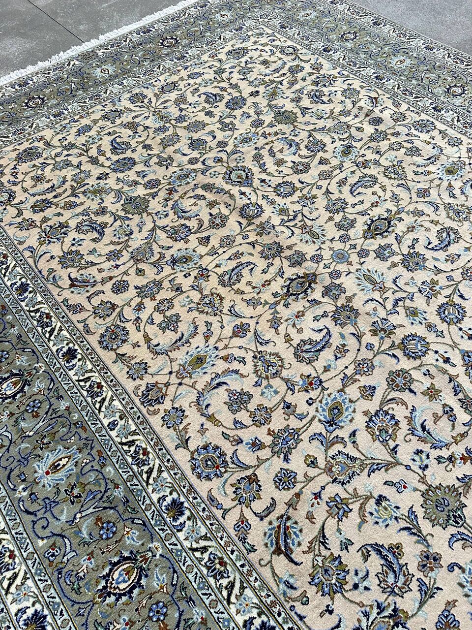 4x3M Signed Beige Kashan Rug - Image 10