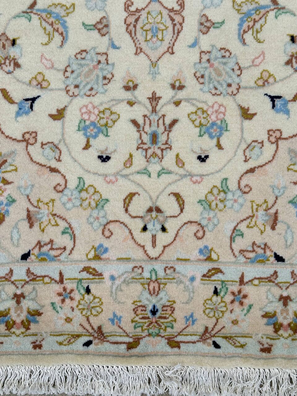 1.6x1.1M Creamy Tone Persian Kashan Rug - Image 4