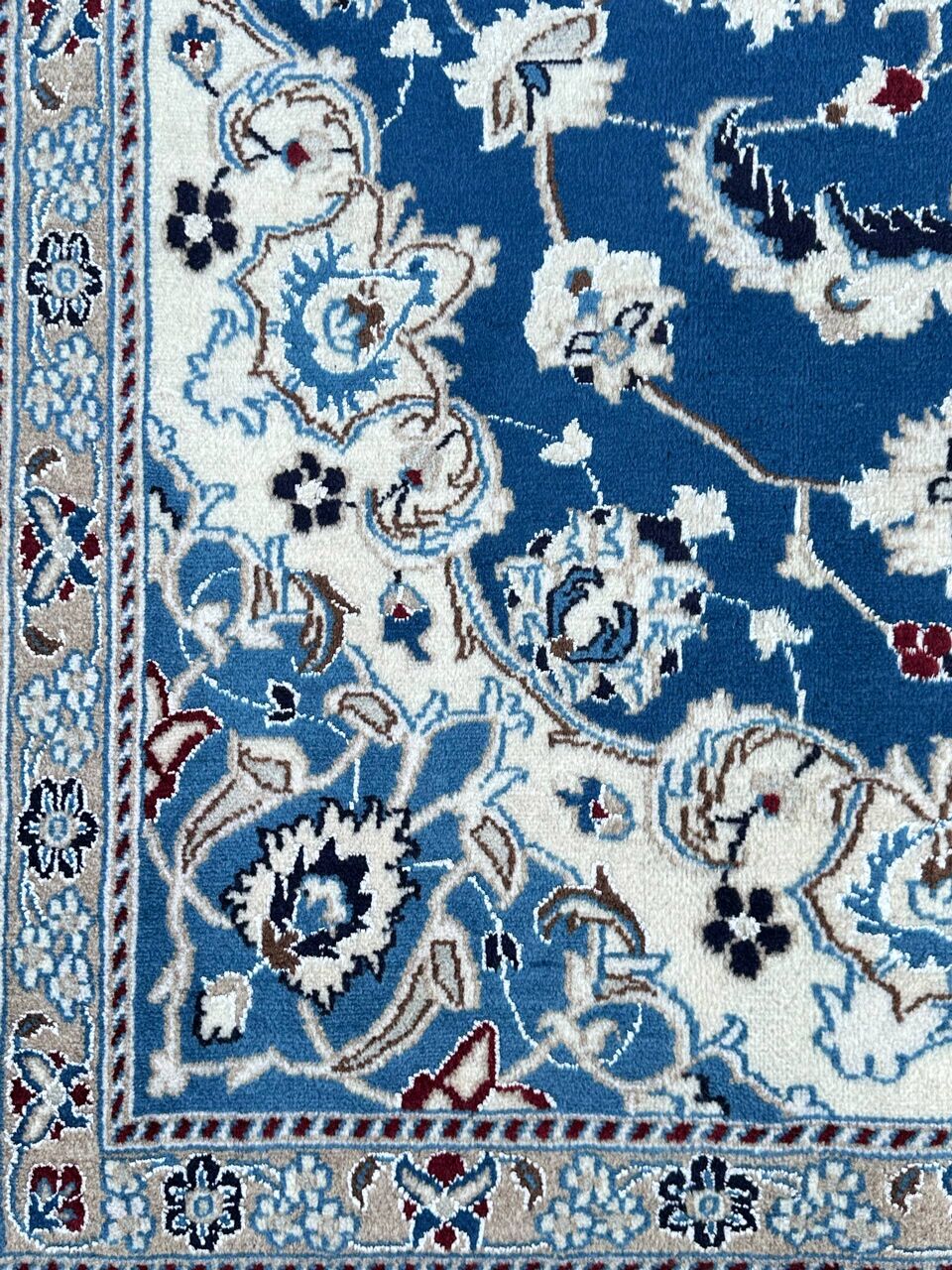 3x2M Persian Nain Rug - Image 7