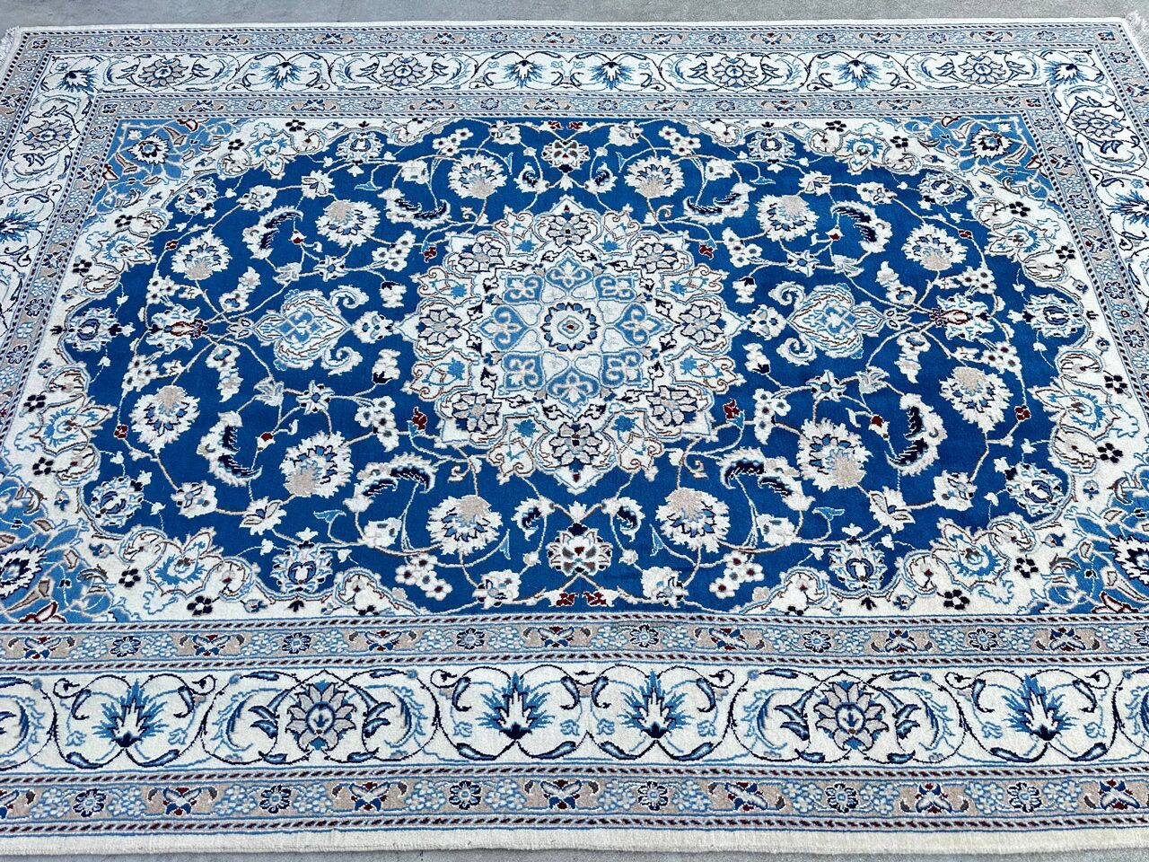 3x2M Persian Nain Rug - Image 5