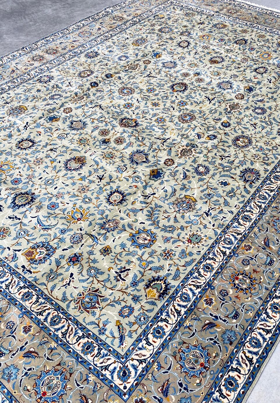 4.4x3.2M Pistachio Tone Persian Kashan Rug - Image 3