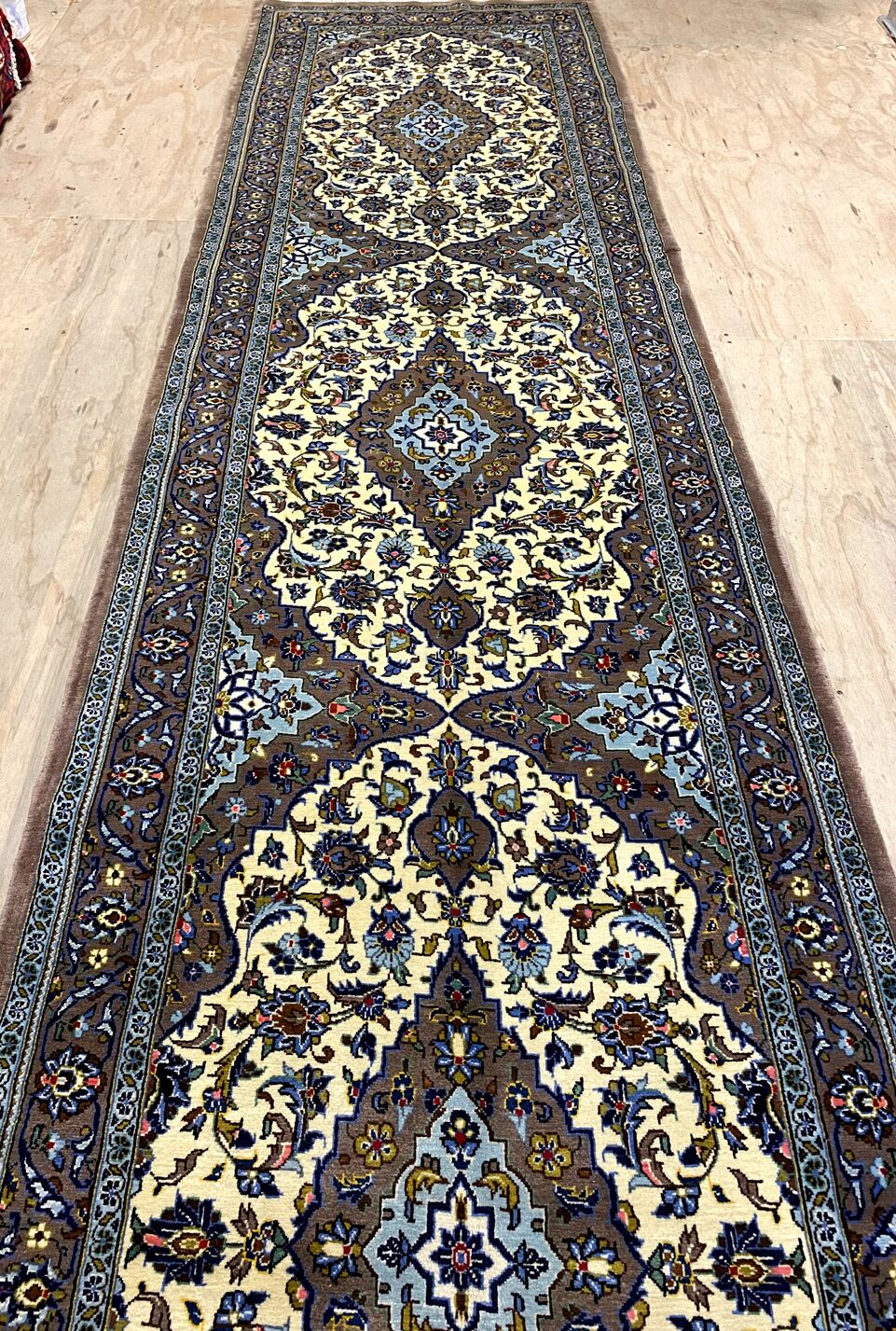 5m Traditional Kashan Runner - Image 2