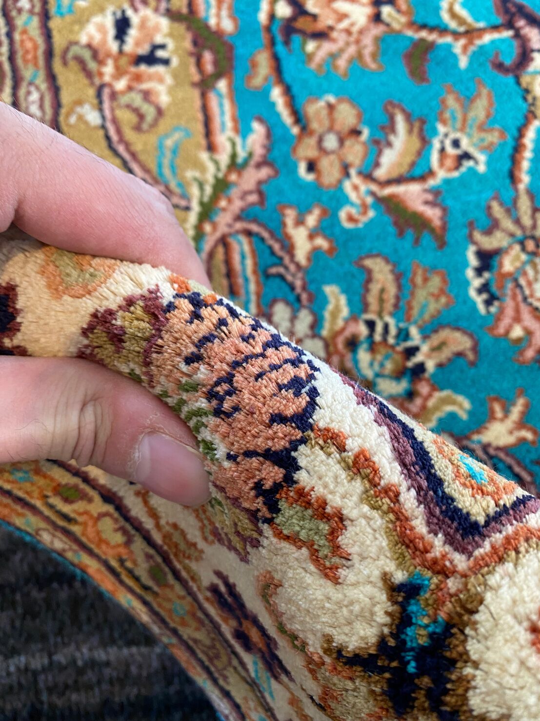 1.7 X 1 M Silk Kashmiri Rug (18.18 Quality) - Image 5