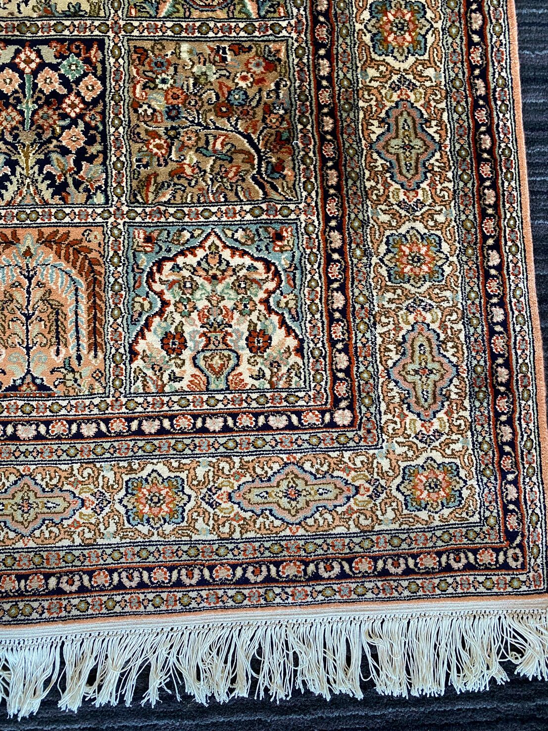 1.5 X 1 M Silk Kashmiri Rug (18.18 Quality) - Image 7