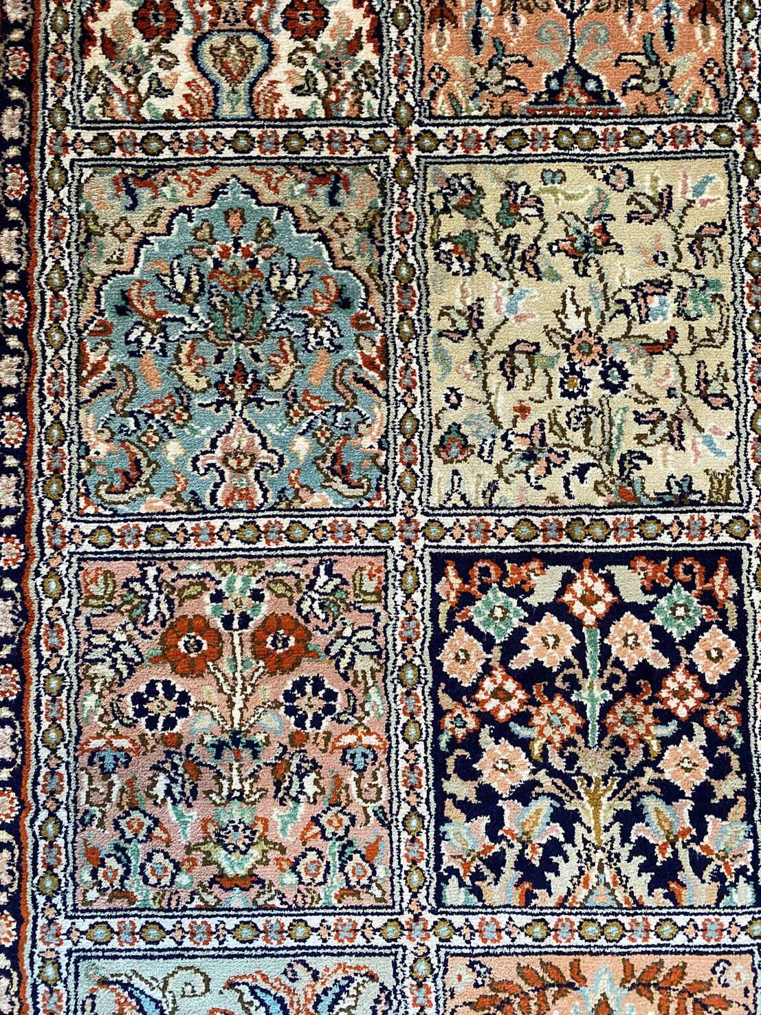 1.5 X 1 M Silk Kashmiri Rug (18.18 Quality) - Image 8
