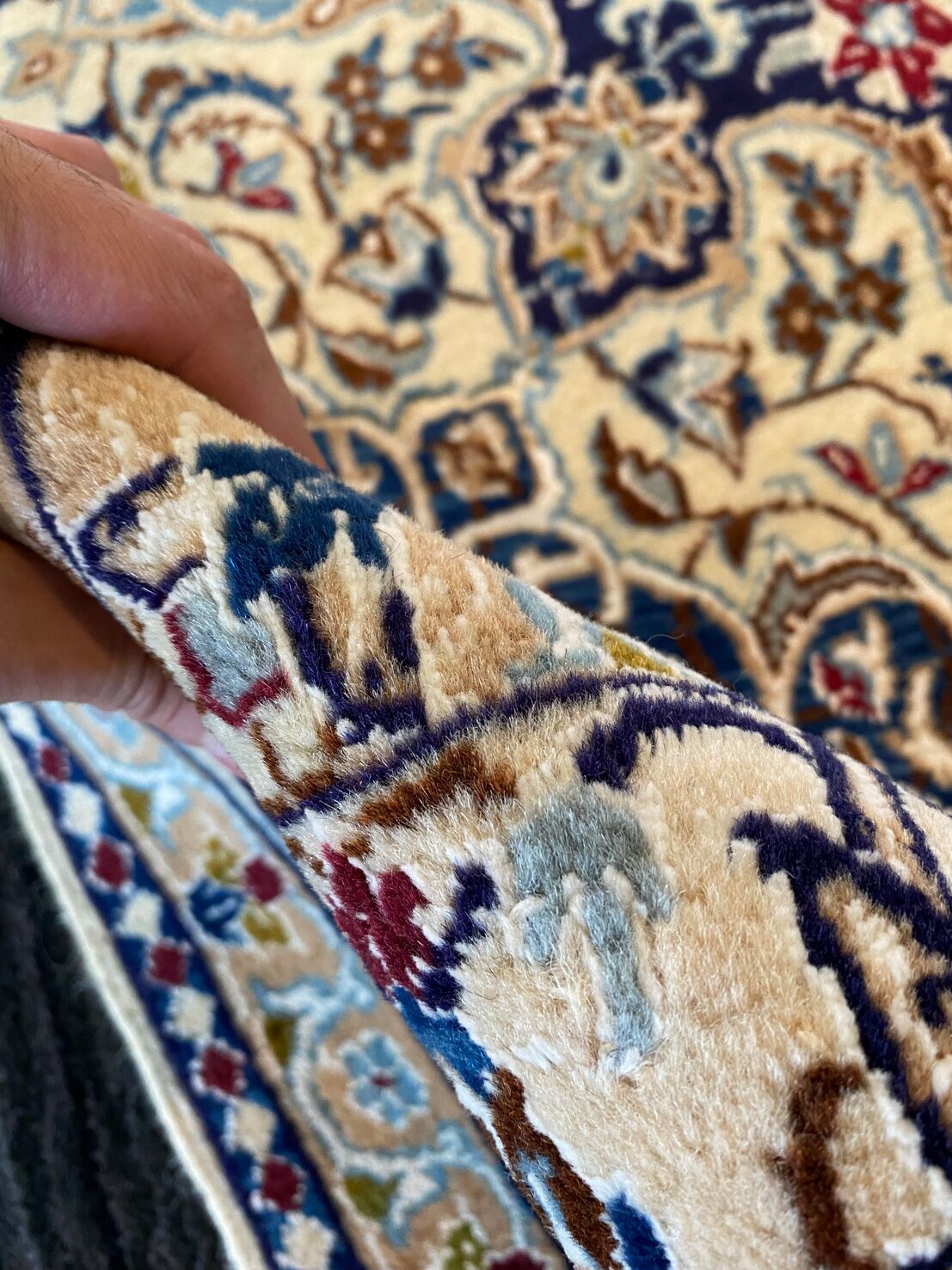 2.6x1.5M Nain Rug Silk Inlaid (9La) - Image 7