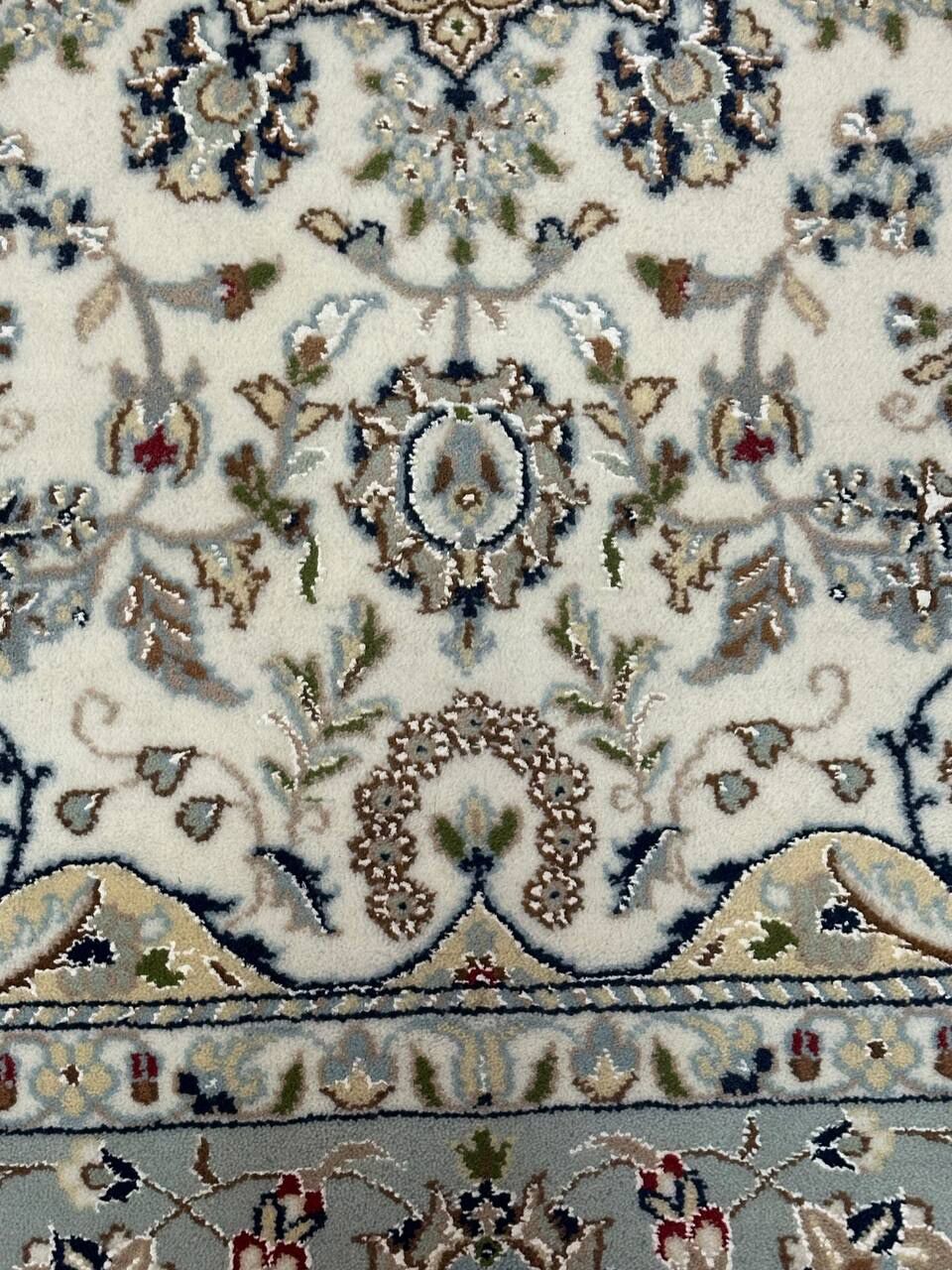 1.8 x 1.8 M Indian Wool & Silk Nain Design Rug - Image 5