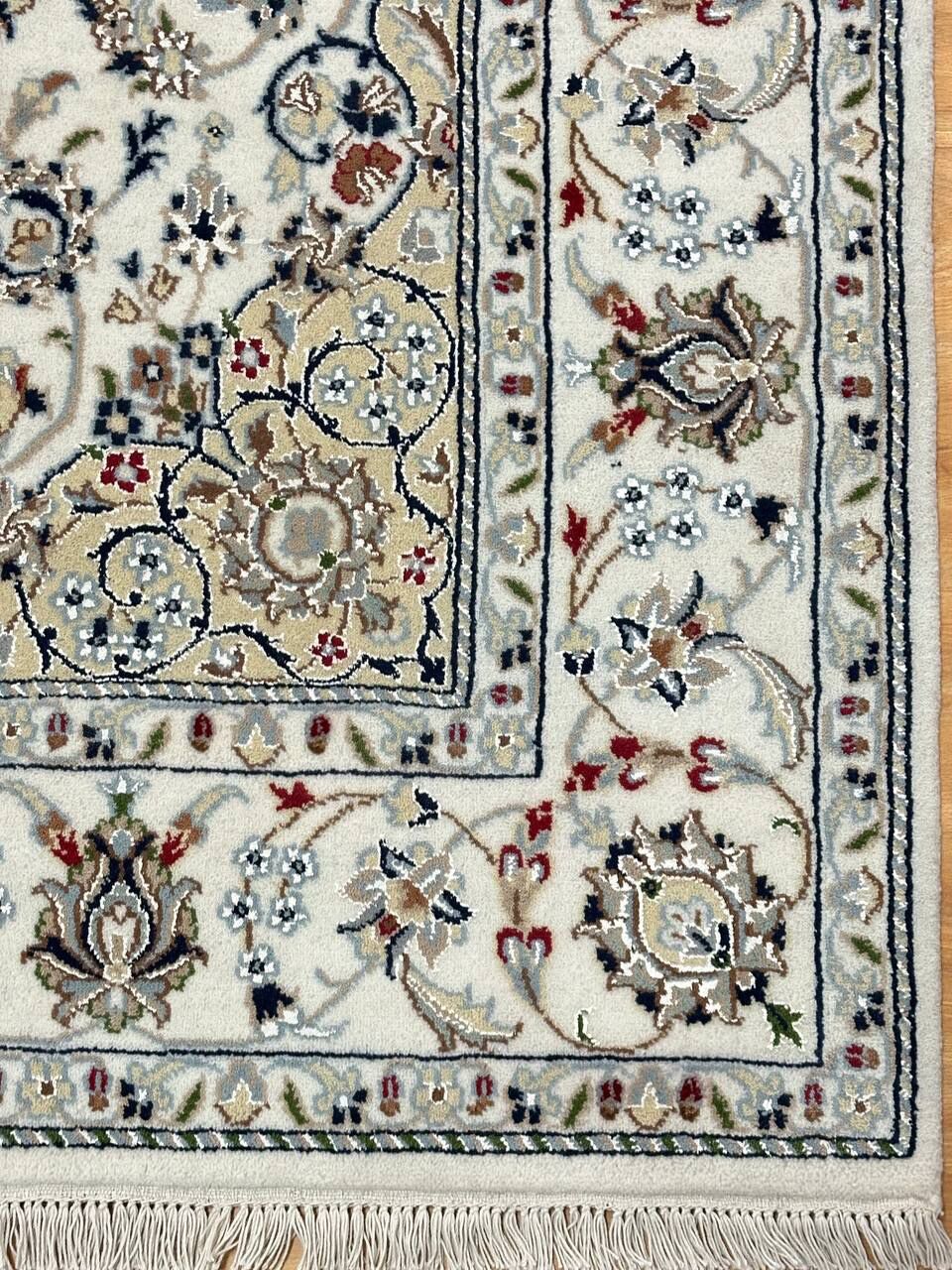 1.5 x 1.5 M Indian Wool & Silk Nain Design Rug - Image 7