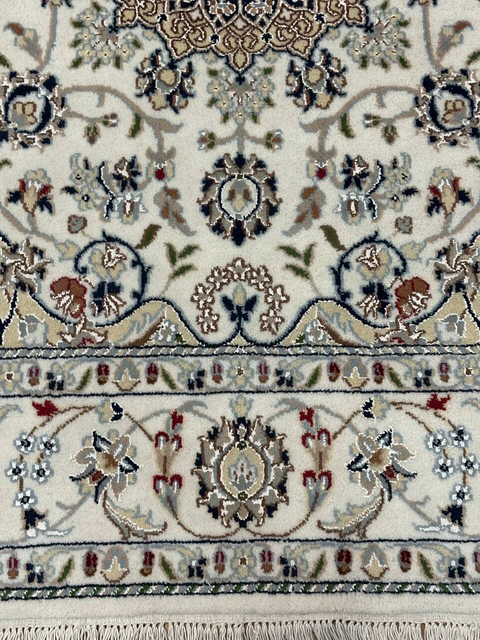 1.5 x 1.5 M Indian Wool & Silk Nain Design Rug - Image 4