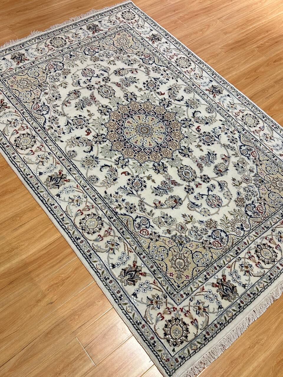 2 x 1.4 M Indian Wool & Silk Nain Design Rug - Image 3
