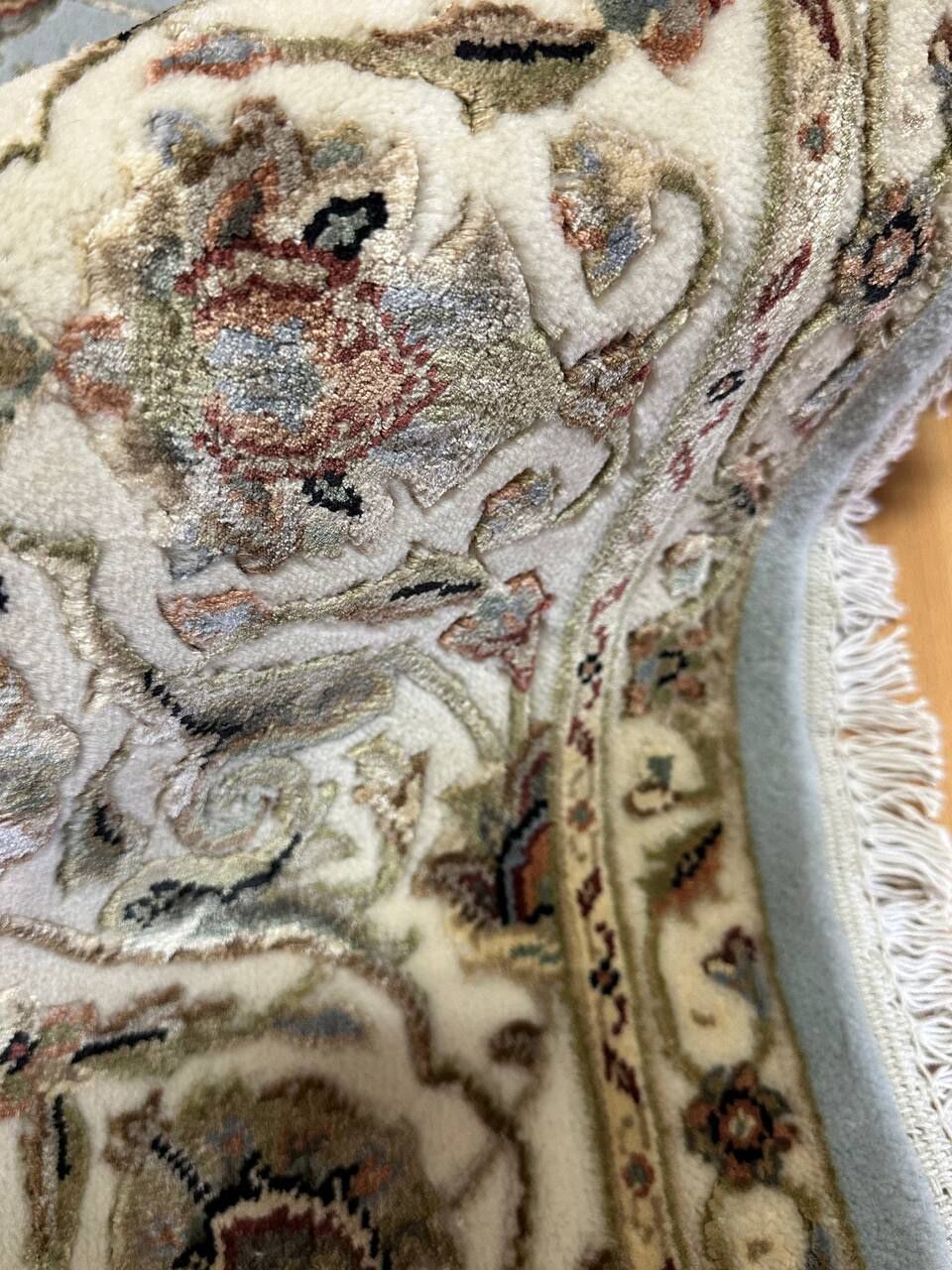 2.3 x 1.6 M Indian Wool & Silk Embossed Pattern Rug - Image 10
