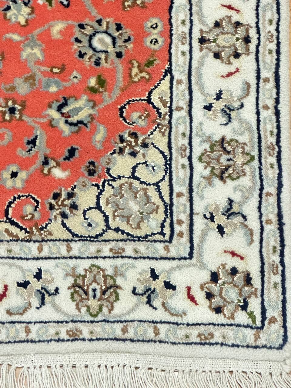 0.93 x 0.65 M Indian Wool & Silk Nain Design Rug - Image 5