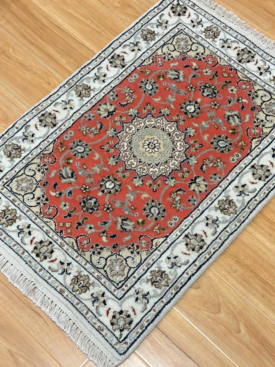 0.93 x 0.65 M Indian Wool & Silk Nain Design Rug - Image 3