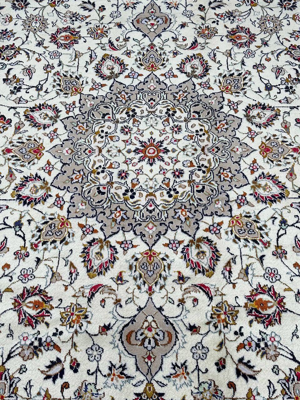 3.5x2.5M Beige Persian Kashan Rug - Image 4