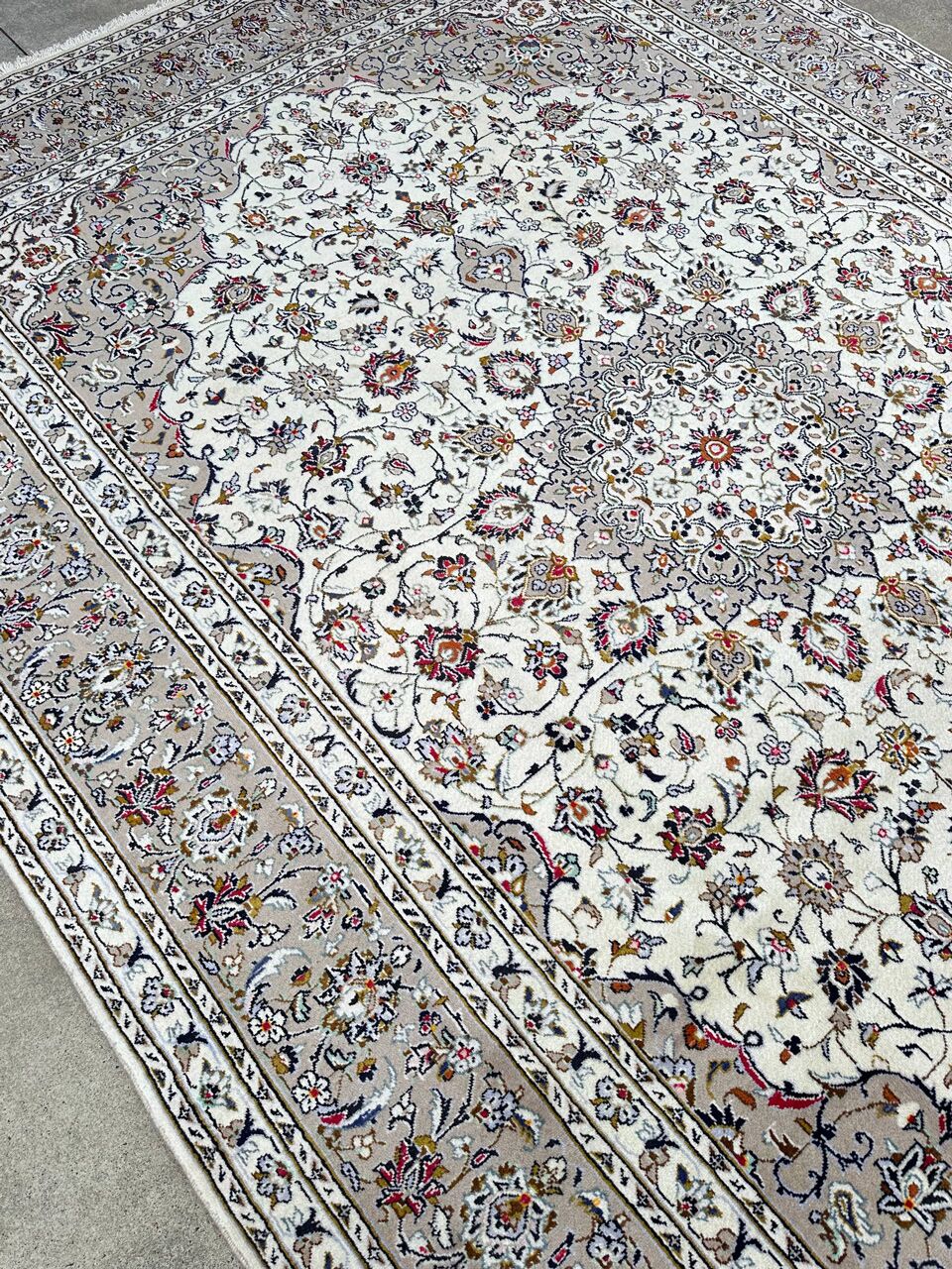 3.5x2.5M Beige Persian Kashan Rug - Image 9