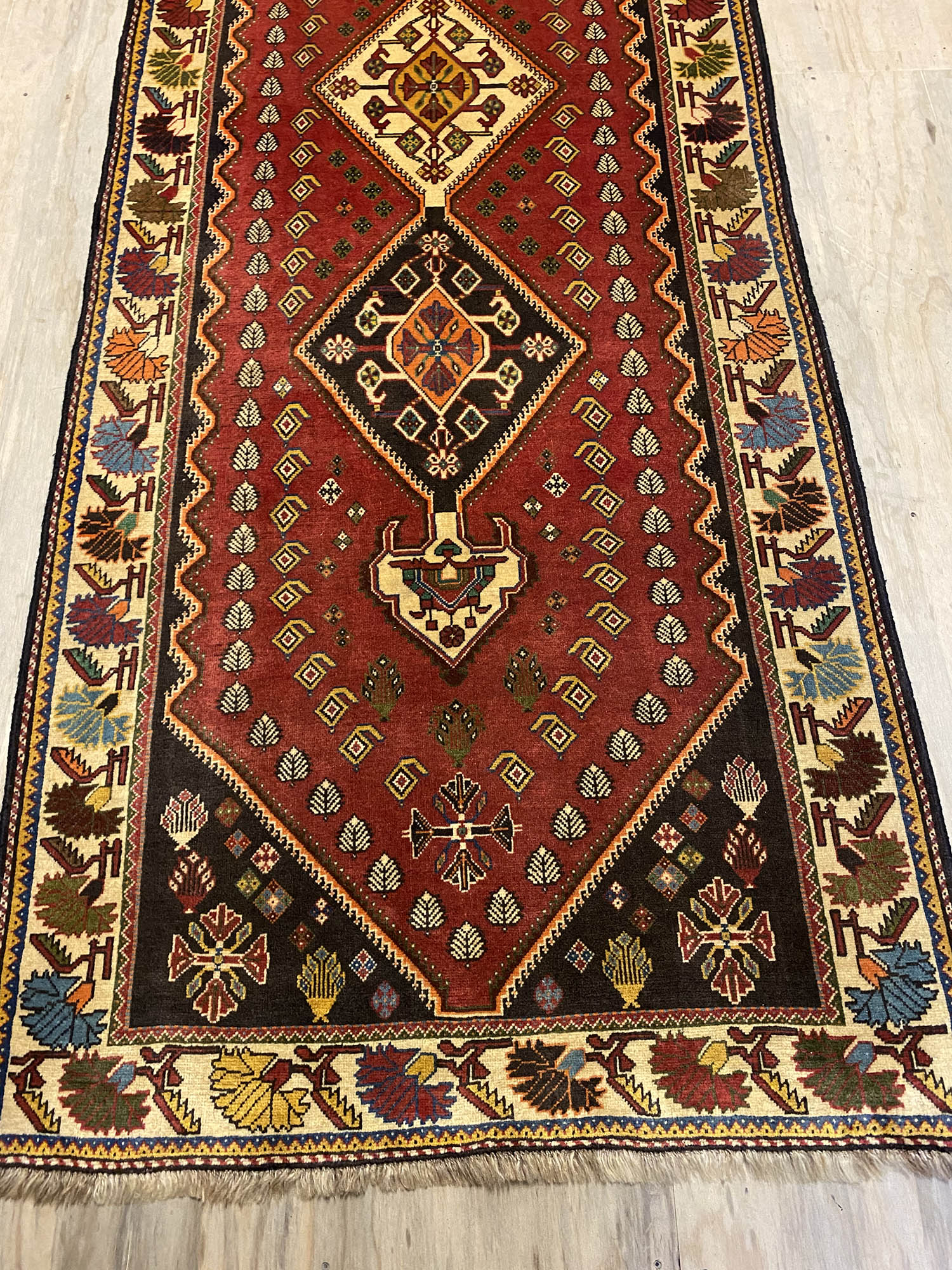 3M Qashghai Shiraz Persian Runner - Image 3