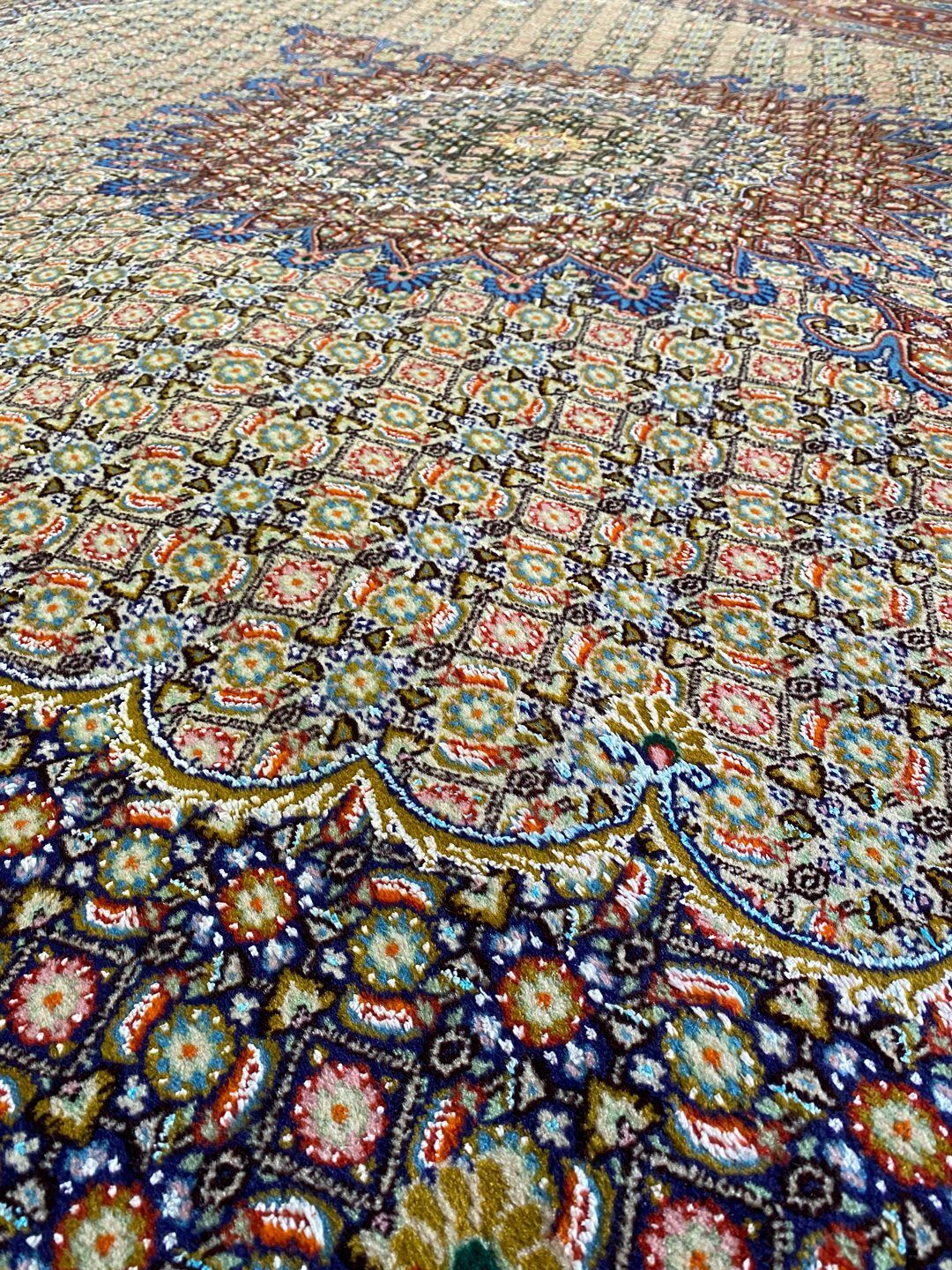 Superfine 3.3x2.4M Mood Persian Rug (Silkinlaid) - Image 4