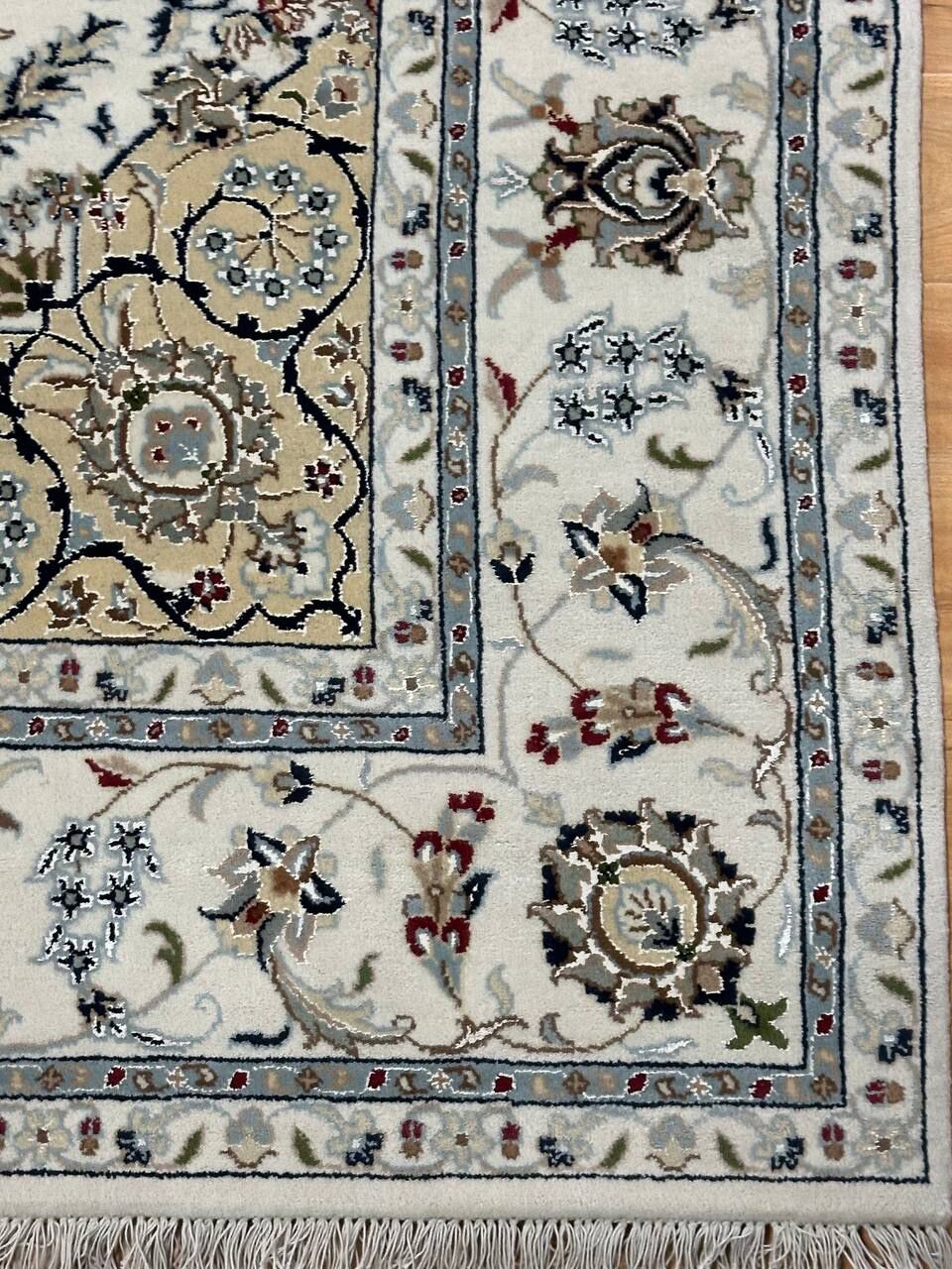 2 x 2 M Indian Wool & Silk Nain Design Rug - Image 4