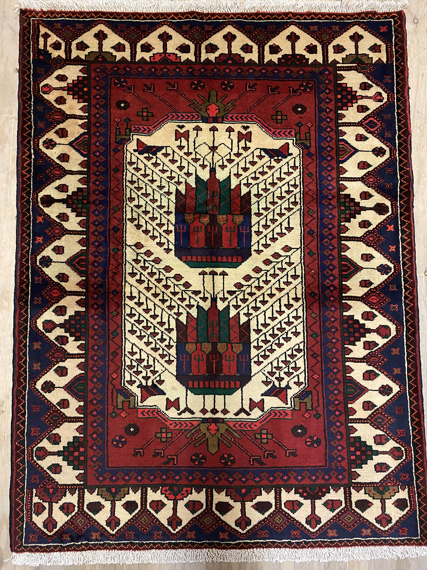 1.4x1.1M Antique Persian Saveh Rug